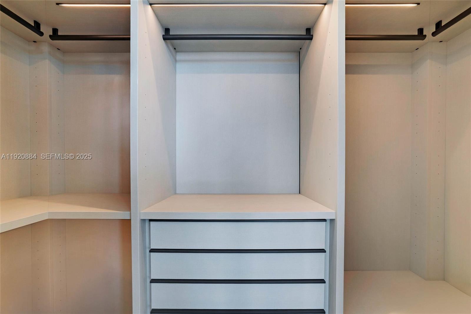 5775 Collins Ave #1501 Miami Beach, FL 33140