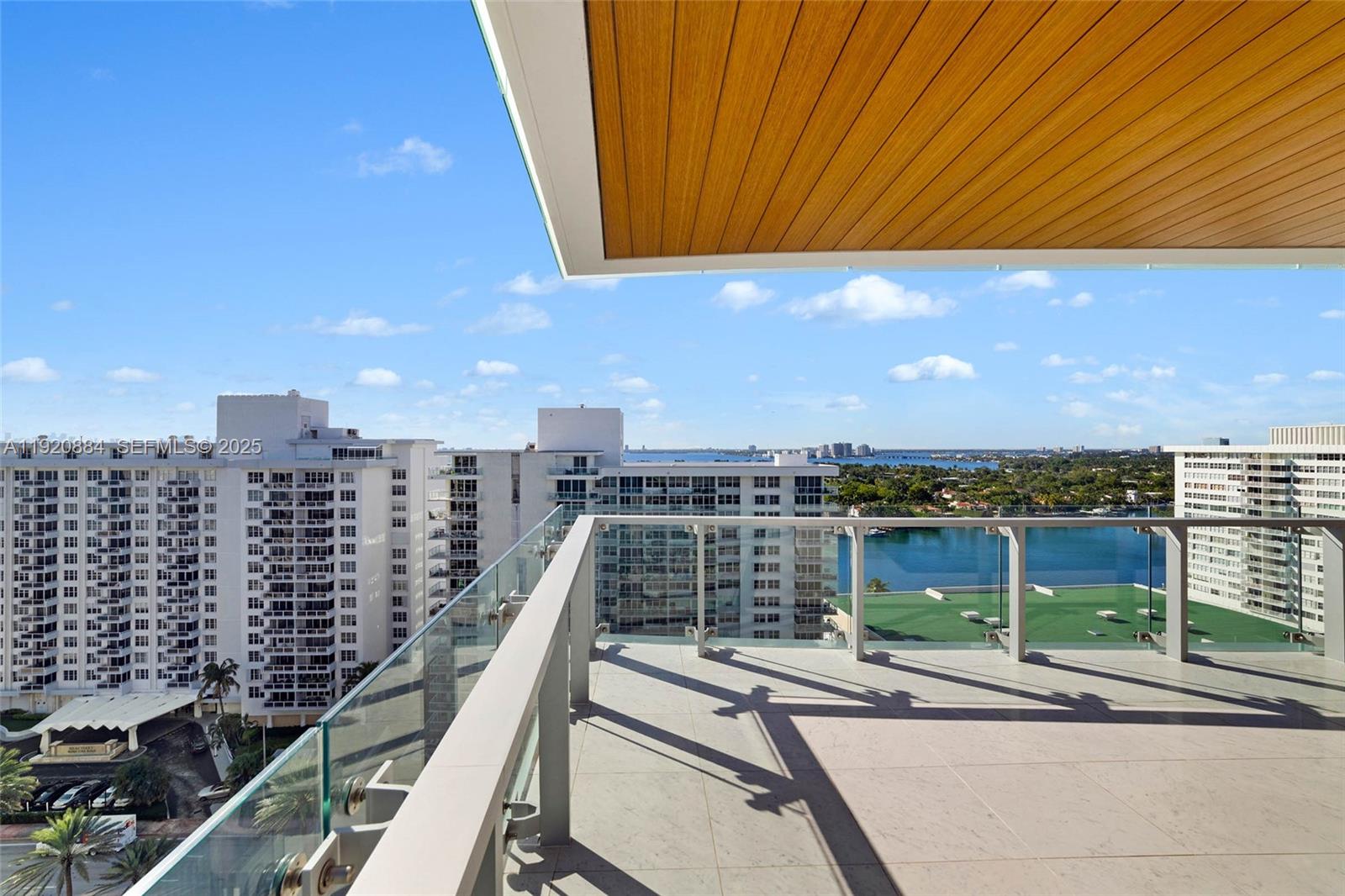 5775 Collins Ave #1501 Miami Beach, FL 33140