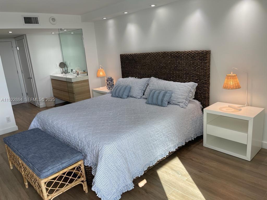 image Arlen House East13