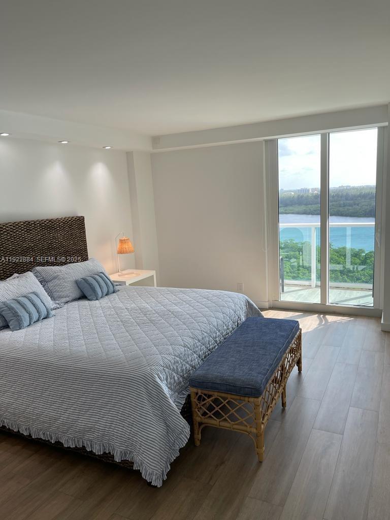 image Arlen House East14