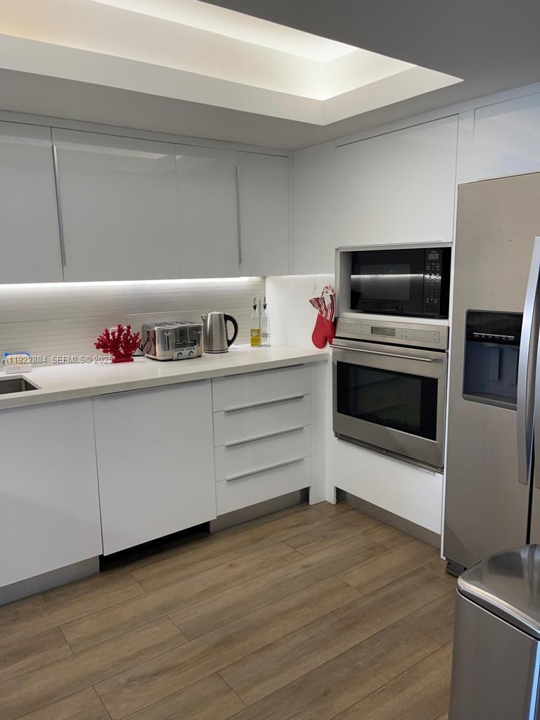 image Arlen House East15