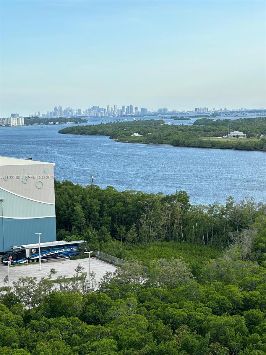 image Arlen House East26