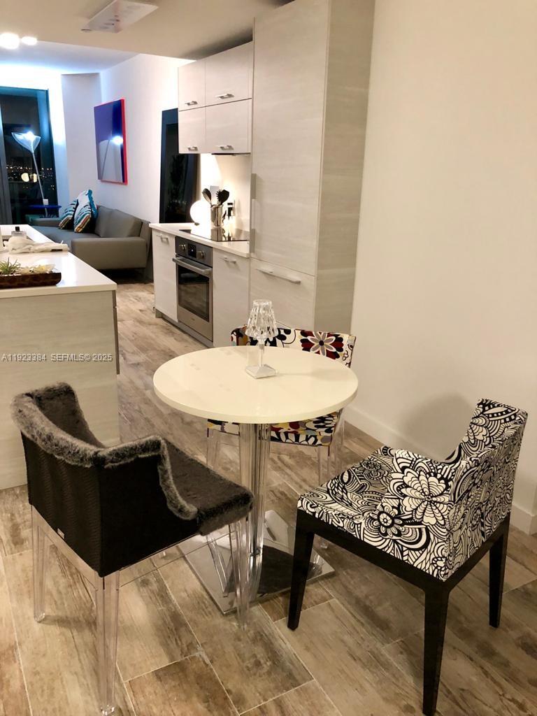 650 NE 32nd St #3005 Miami, FL 33137