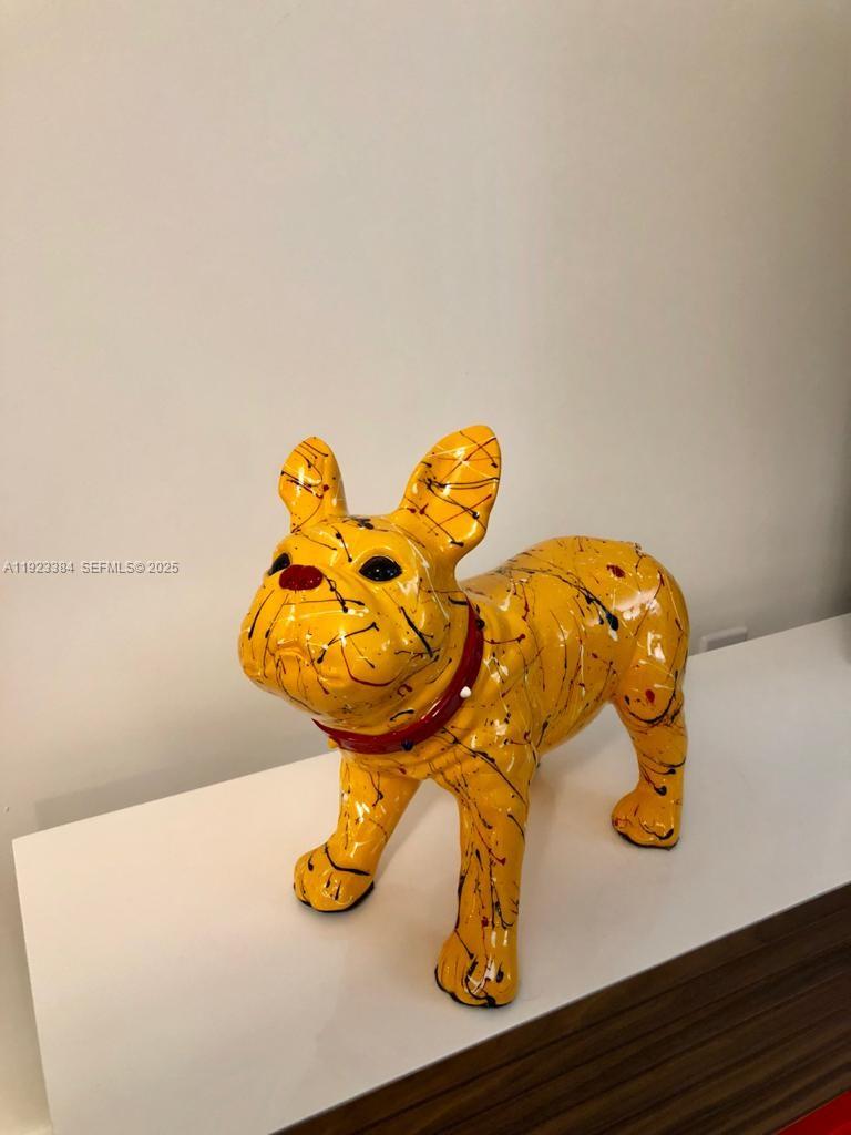 650 NE 32nd St #3005 Miami, FL 33137