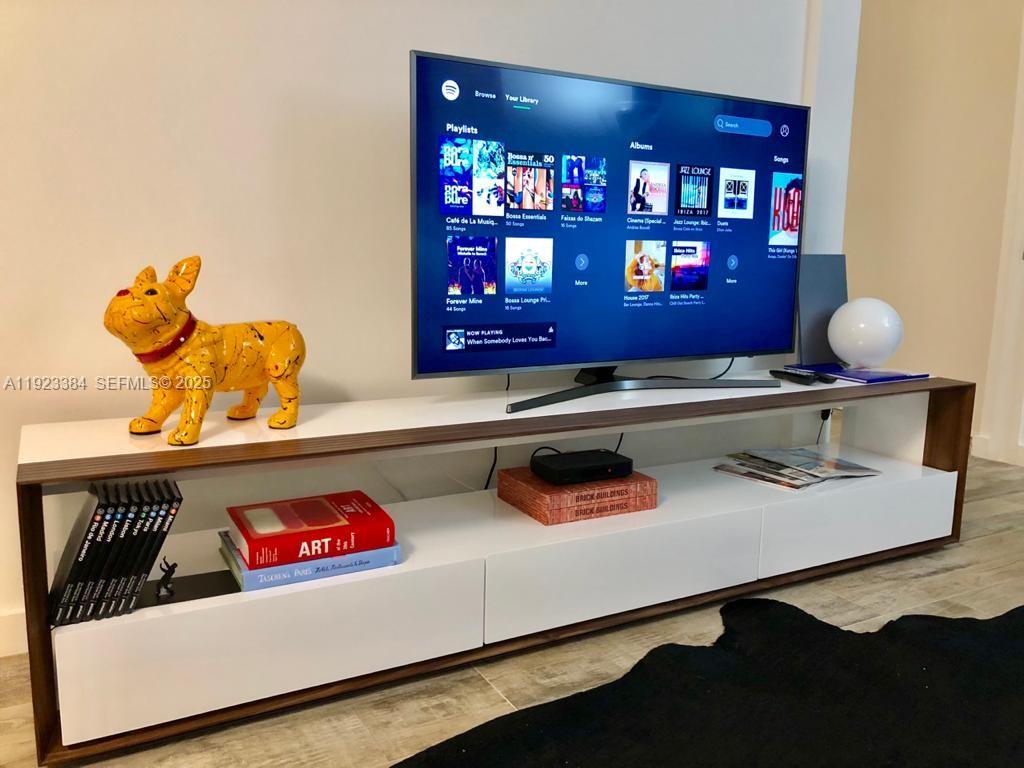 650 NE 32nd St #3005 Miami, FL 33137