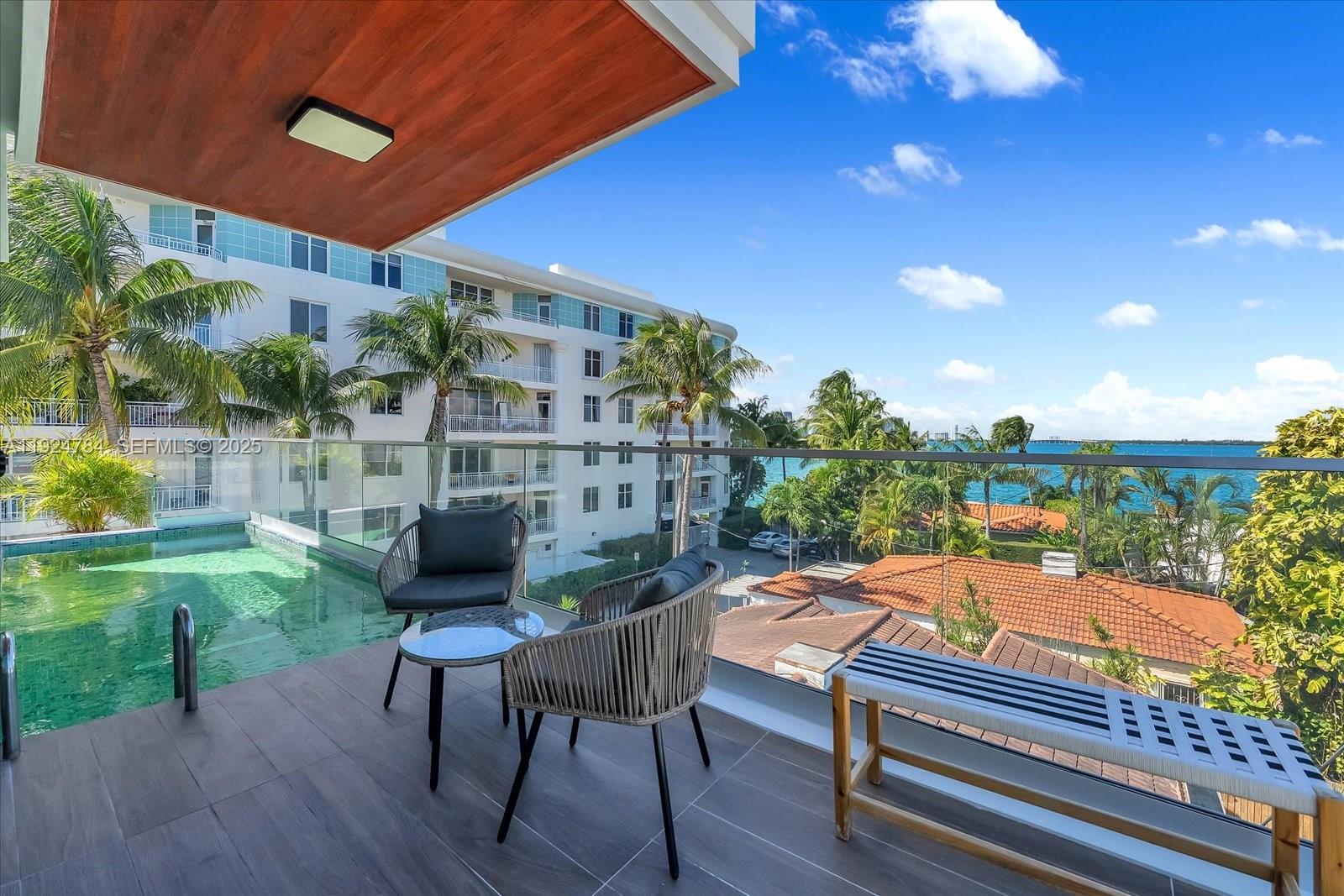 11 Century Ln Miami Beach, FL 33139