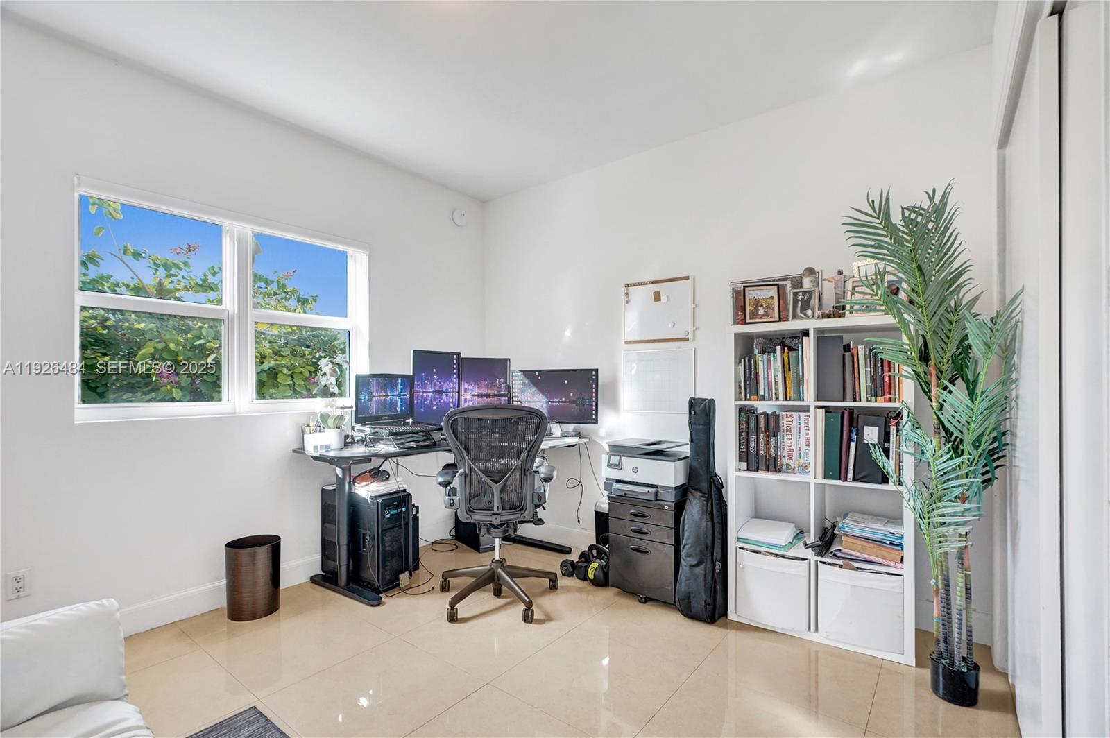 14951 Royal Oaks Ln #401 North Miami, FL 33181