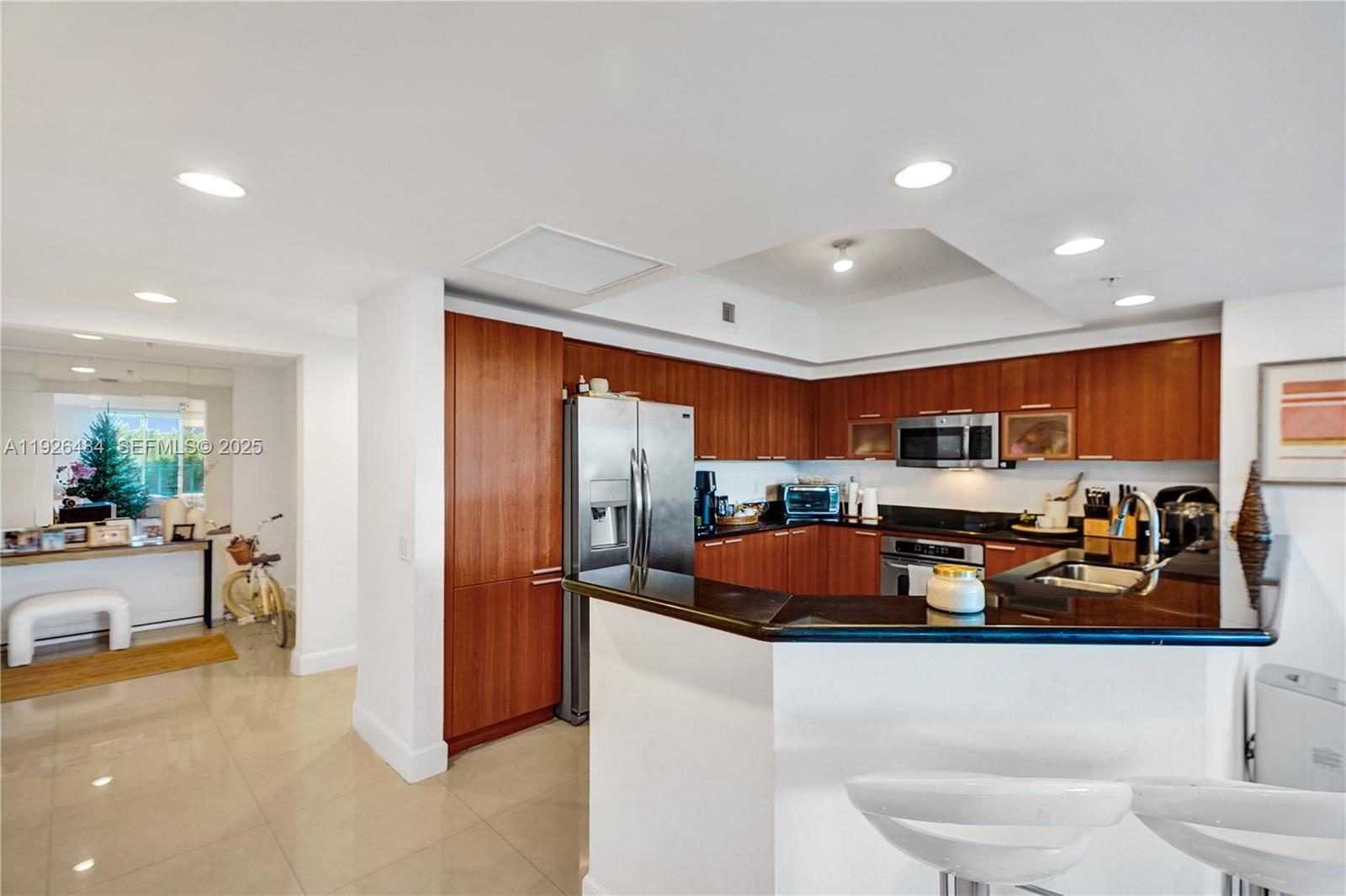 14951 Royal Oaks Ln #401 North Miami, FL 33181