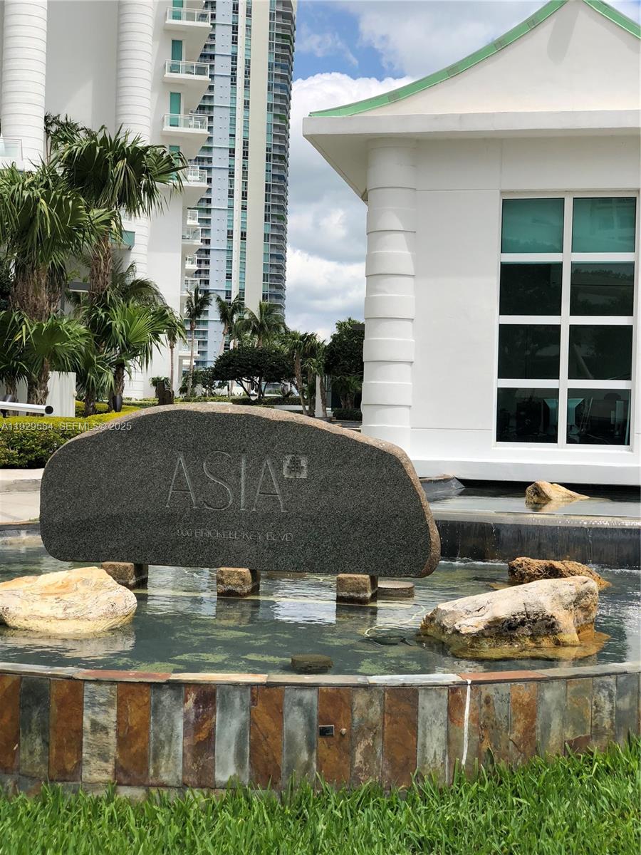 900 Brickell Key Blvd #1602 Miami, FL 33131