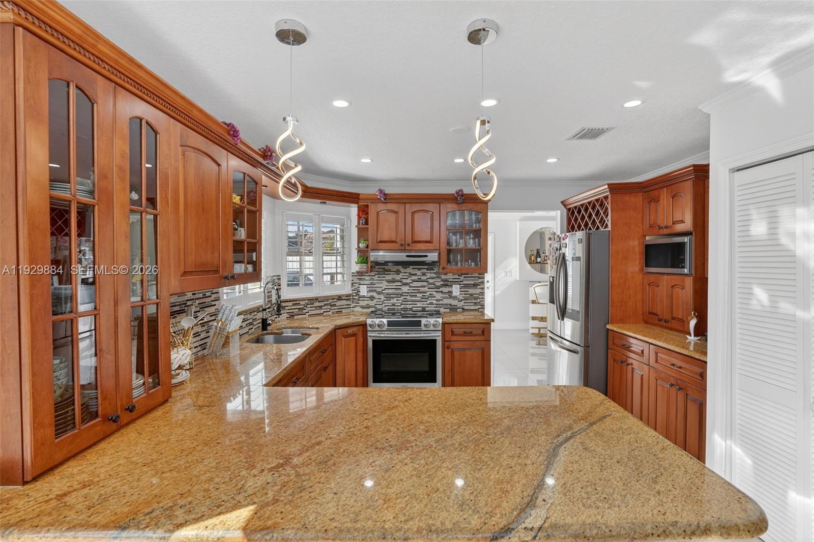 13966 SW 13th St Miami, FL 33184