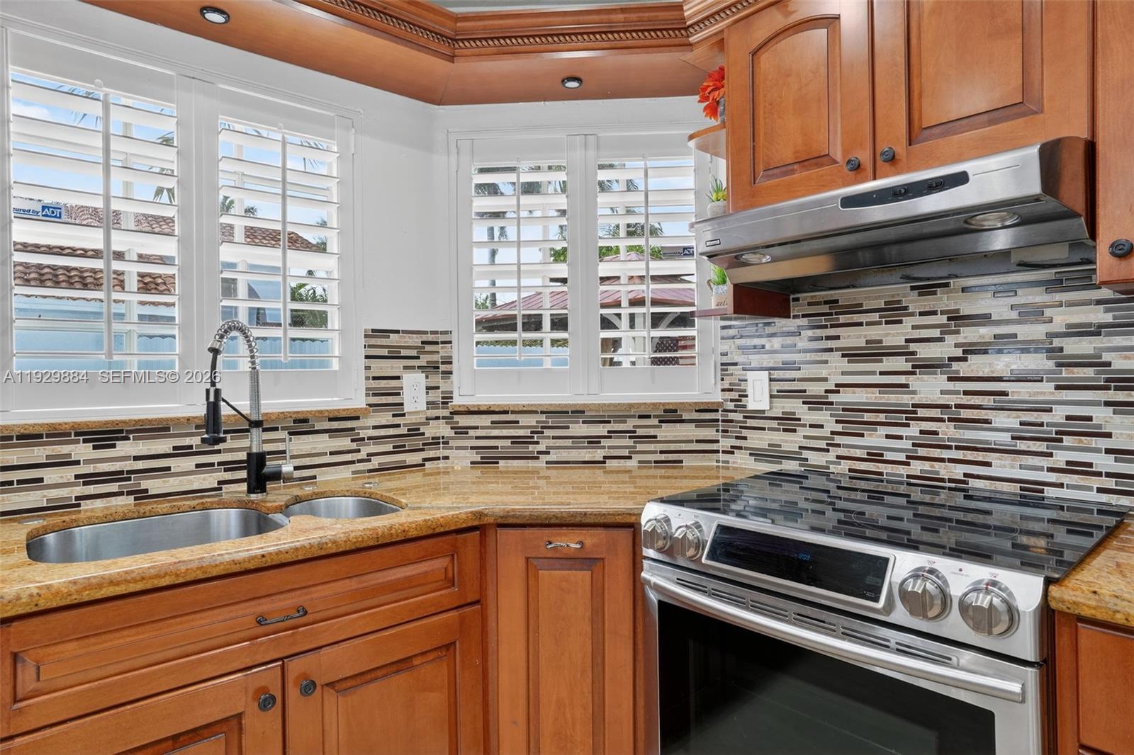 13966 SW 13th St Miami, FL 33184