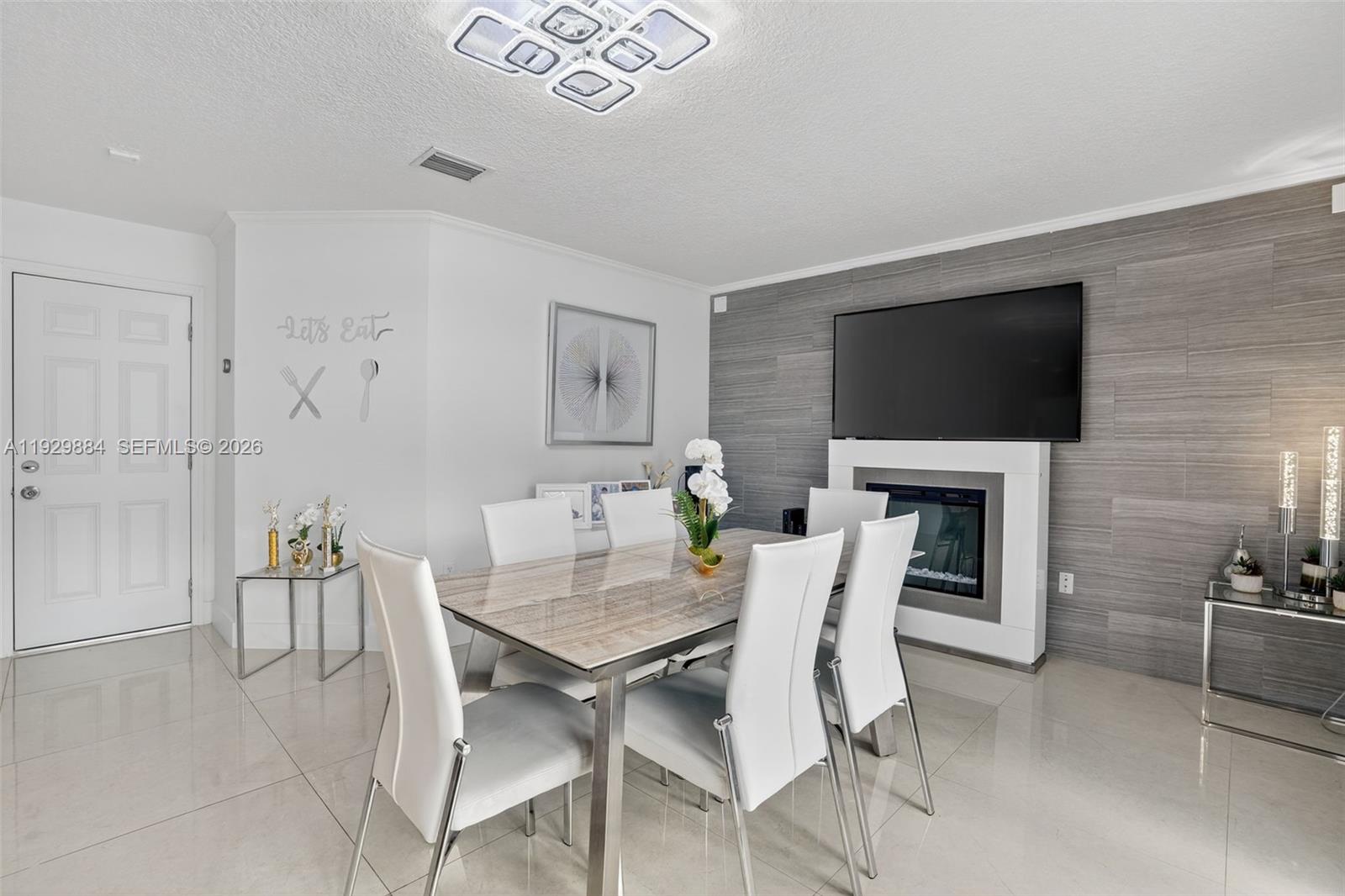 13966 SW 13th St Miami, FL 33184