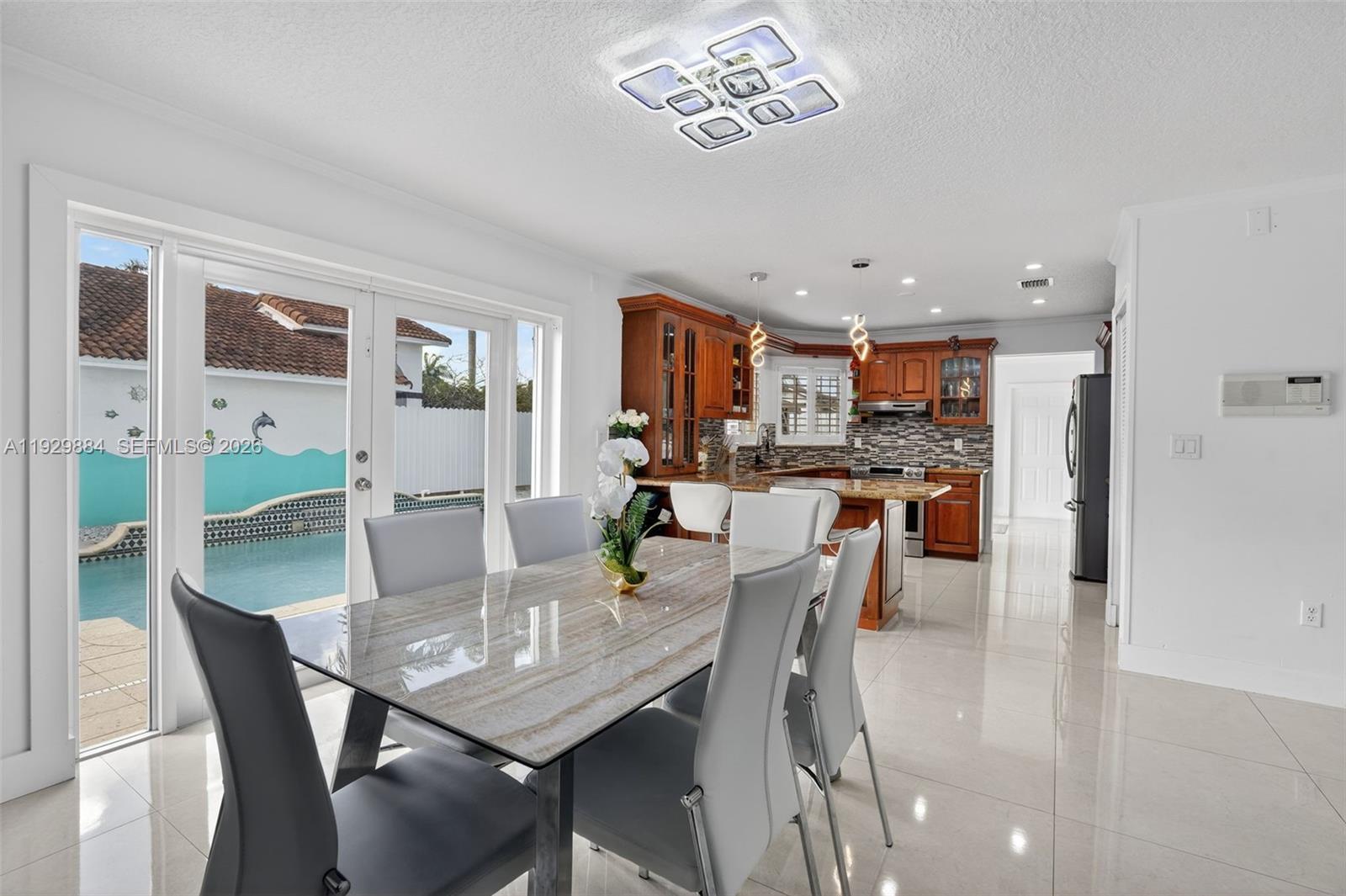 13966 SW 13th St Miami, FL 33184