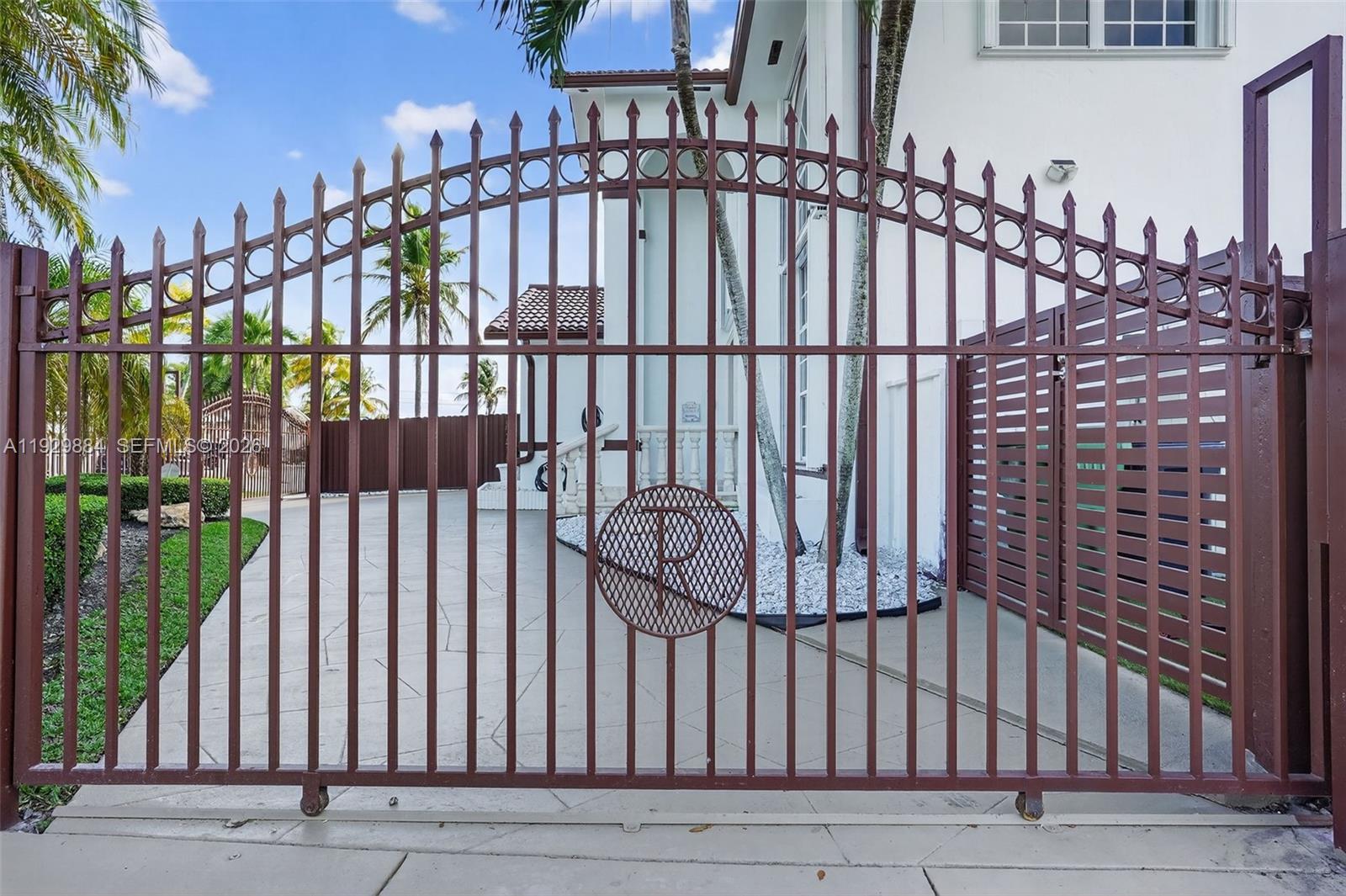 13966 SW 13th St Miami, FL 33184