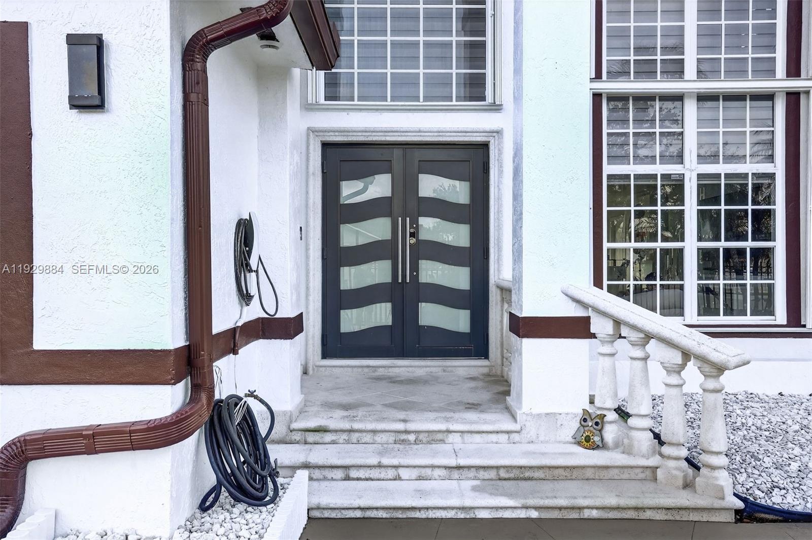 13966 SW 13th St Miami, FL 33184