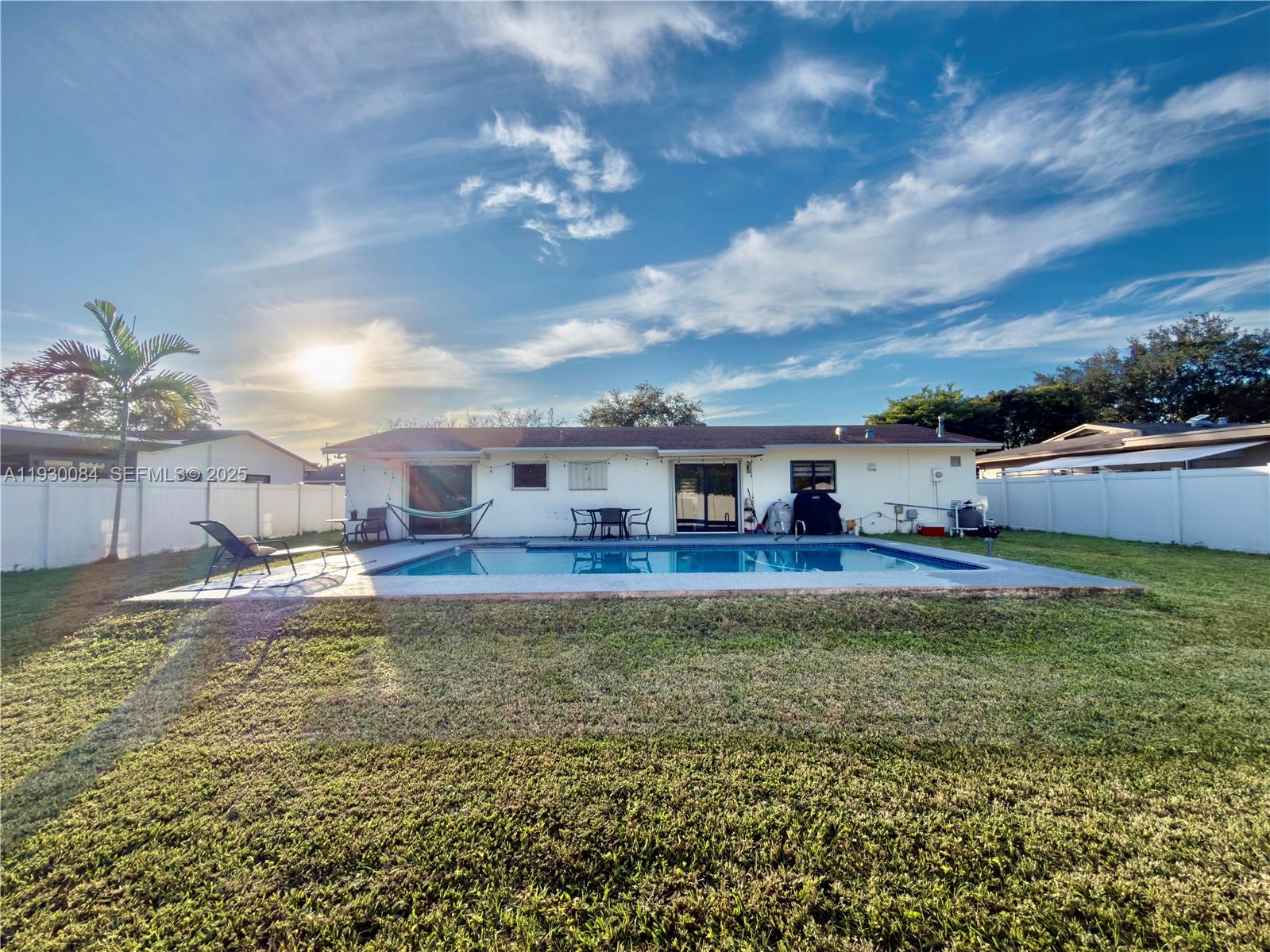 18133 SW 93rd Ave Palmetto Bay, FL 33157