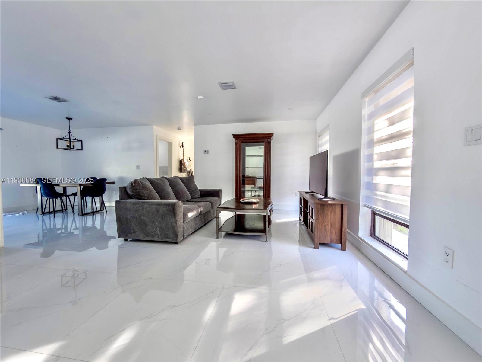 18133 SW 93rd Ave Palmetto Bay, FL 33157