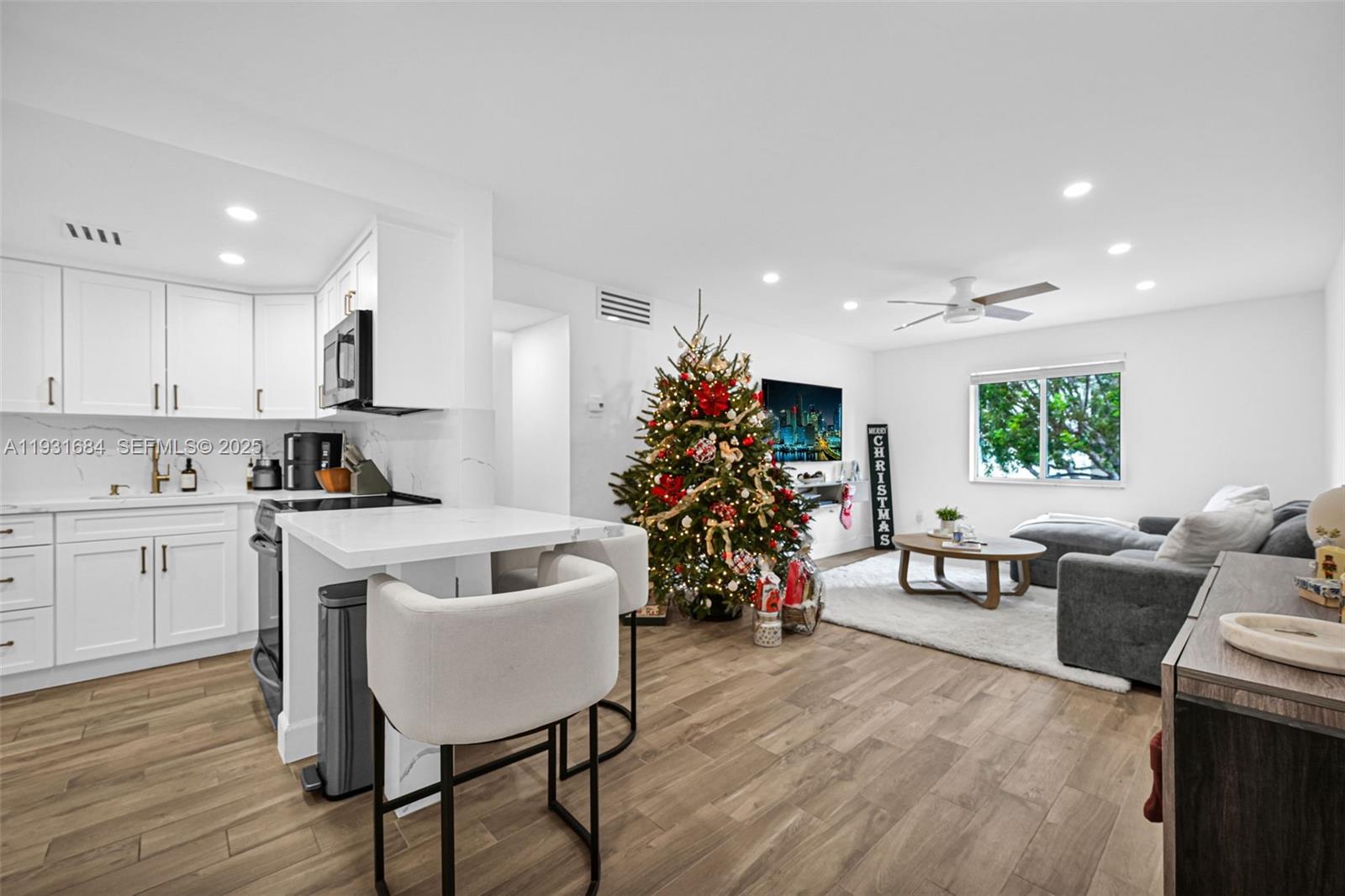 8609 SW 68th Ct #24 Pinecrest, FL 33156