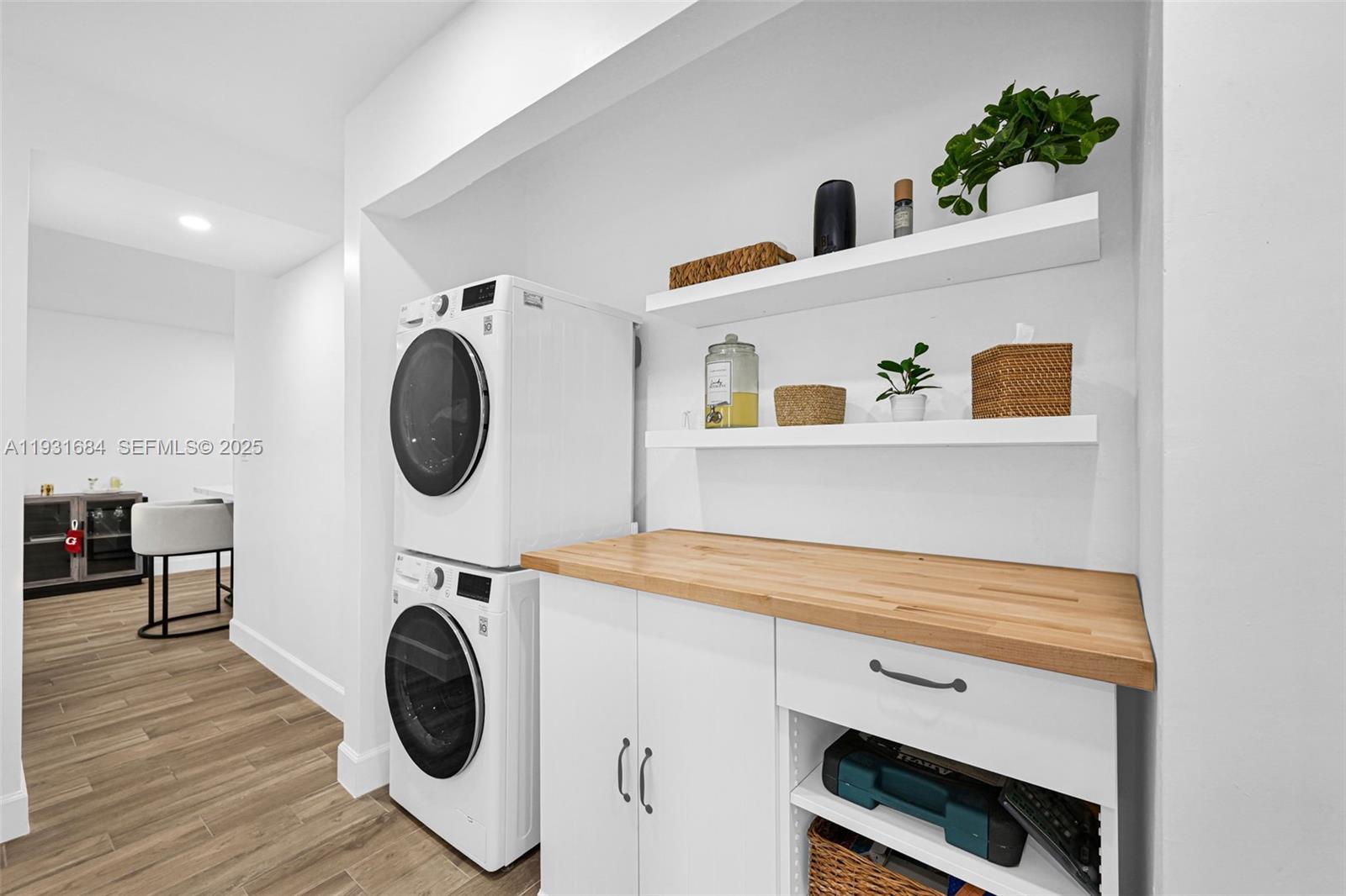 8609 SW 68th Ct #24 Pinecrest, FL 33156