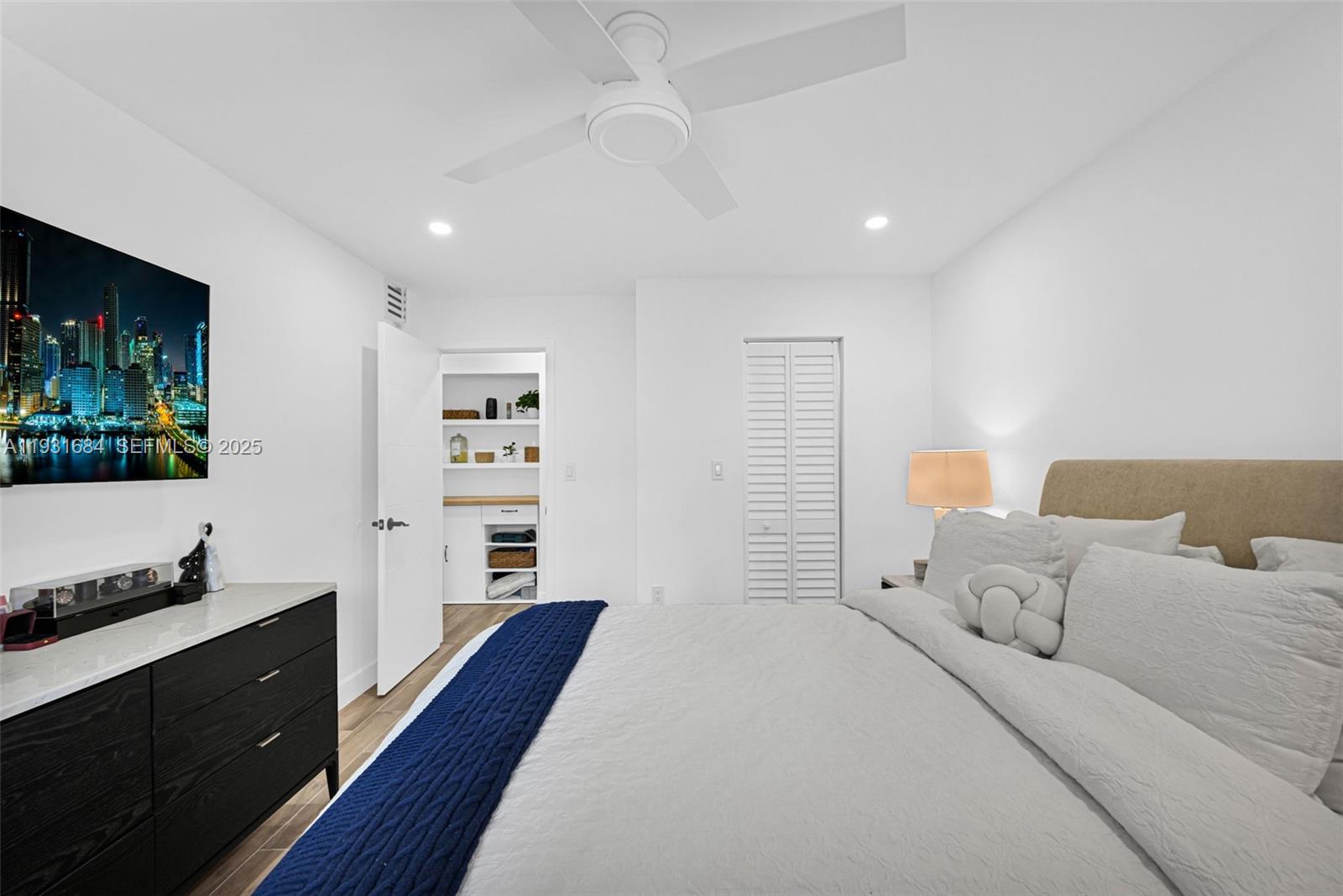 8609 SW 68th Ct #24 Pinecrest, FL 33156