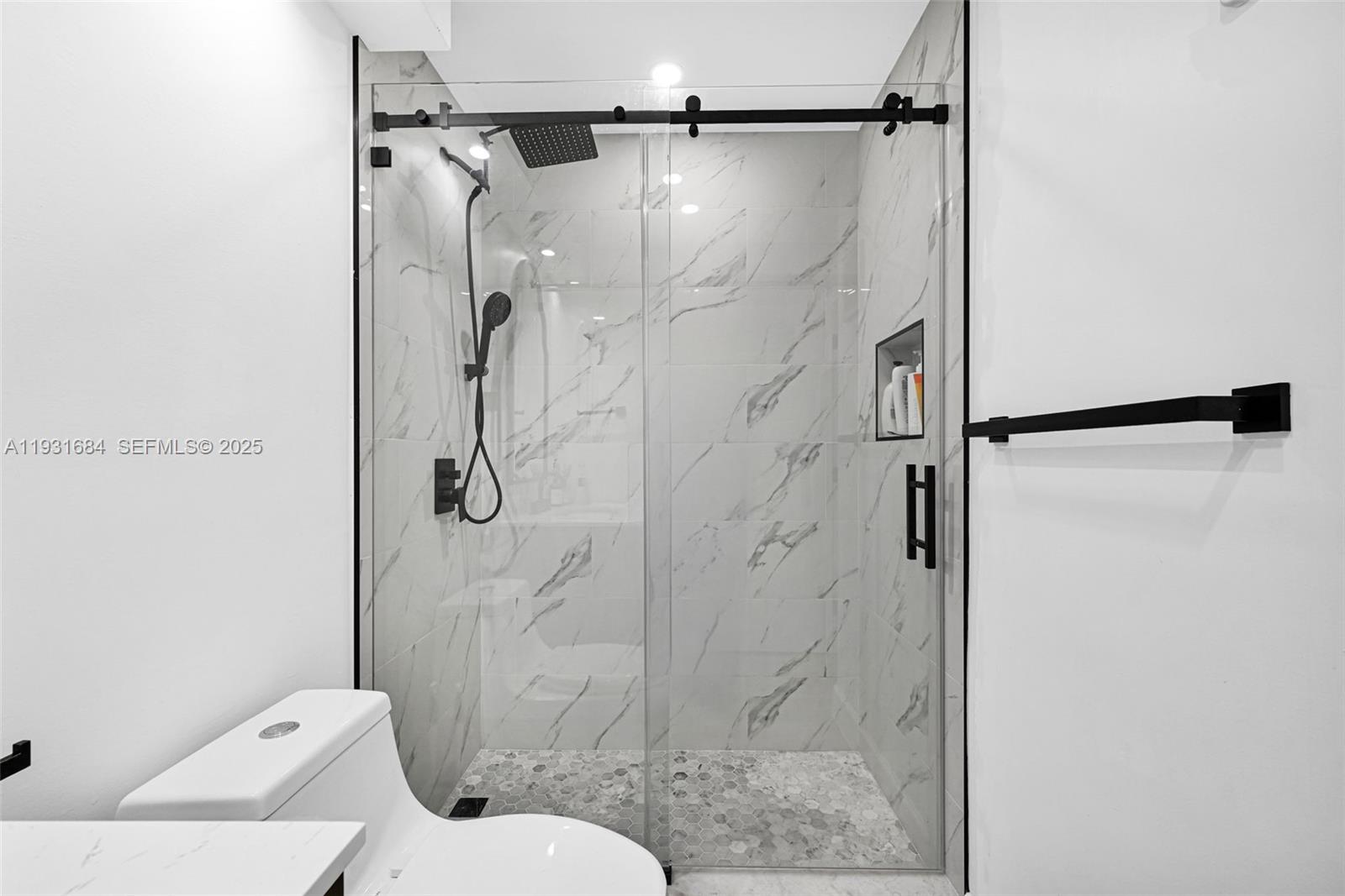 8609 SW 68th Ct #24 Pinecrest, FL 33156