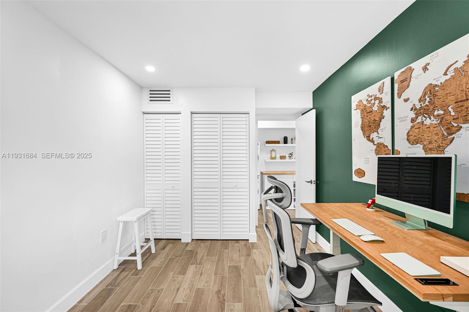 8609 SW 68th Ct #24 Pinecrest, FL 33156