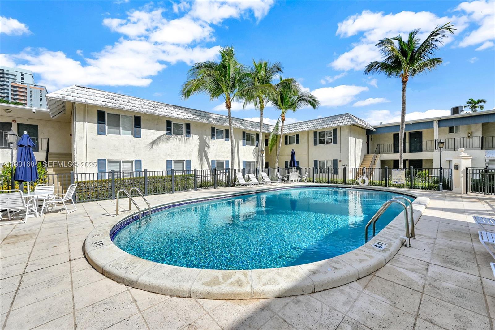 8609 SW 68th Ct #24 Pinecrest, FL 33156