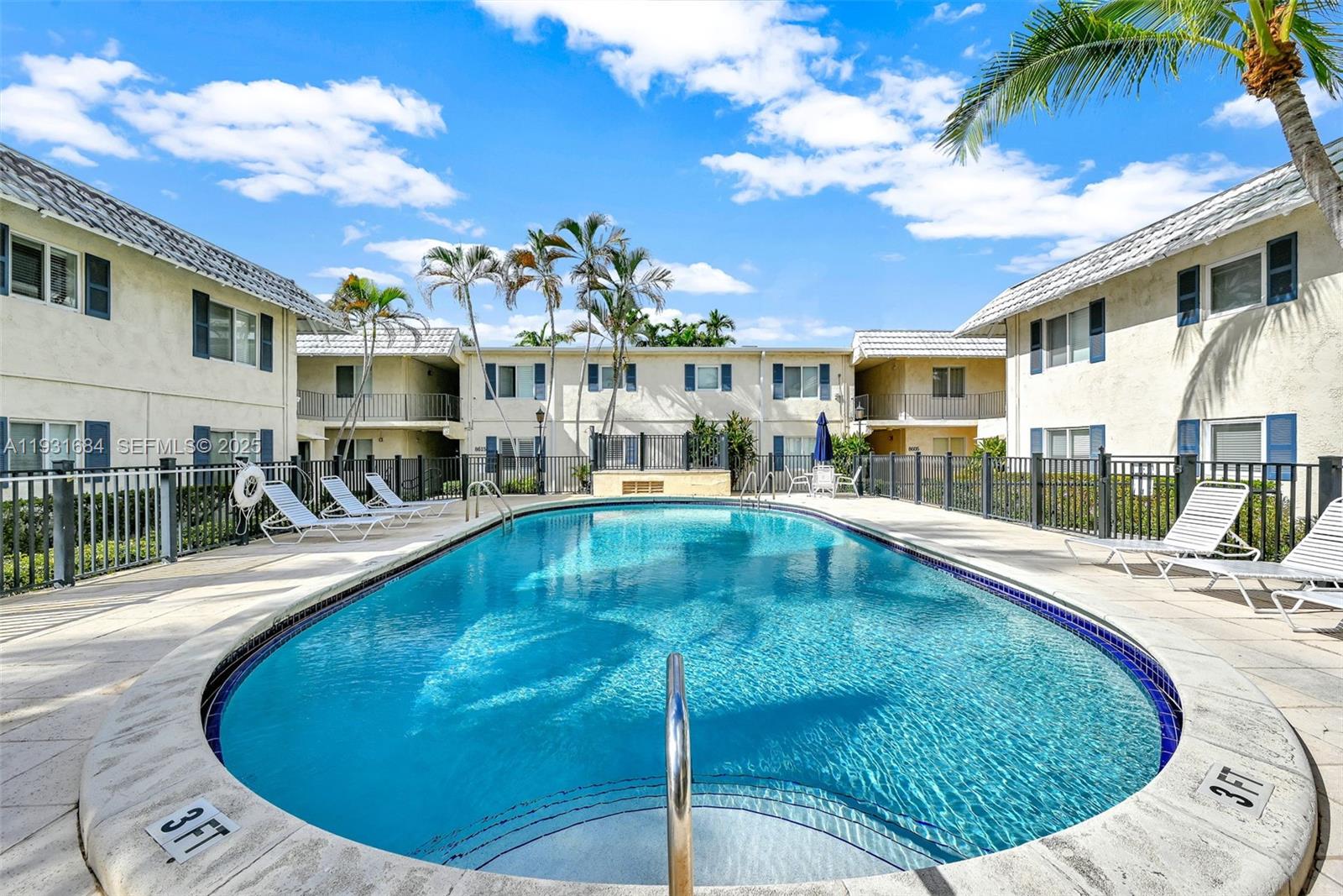 8609 SW 68th Ct #24 Pinecrest, FL 33156