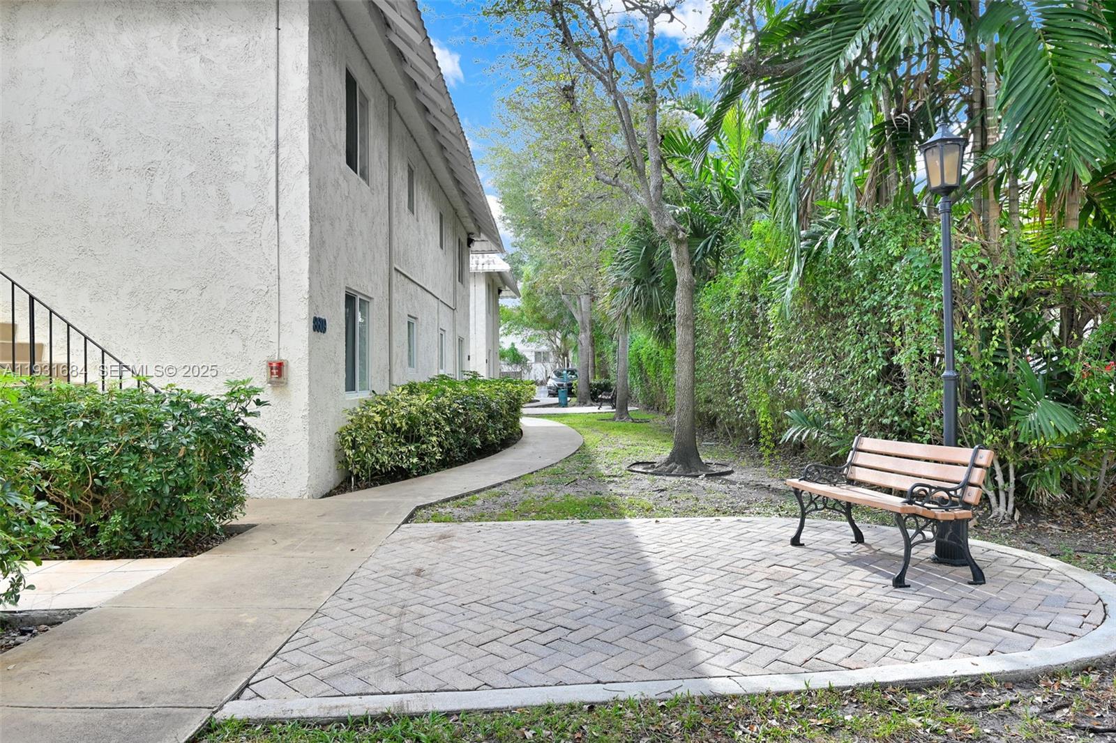 8609 SW 68th Ct #24 Pinecrest, FL 33156