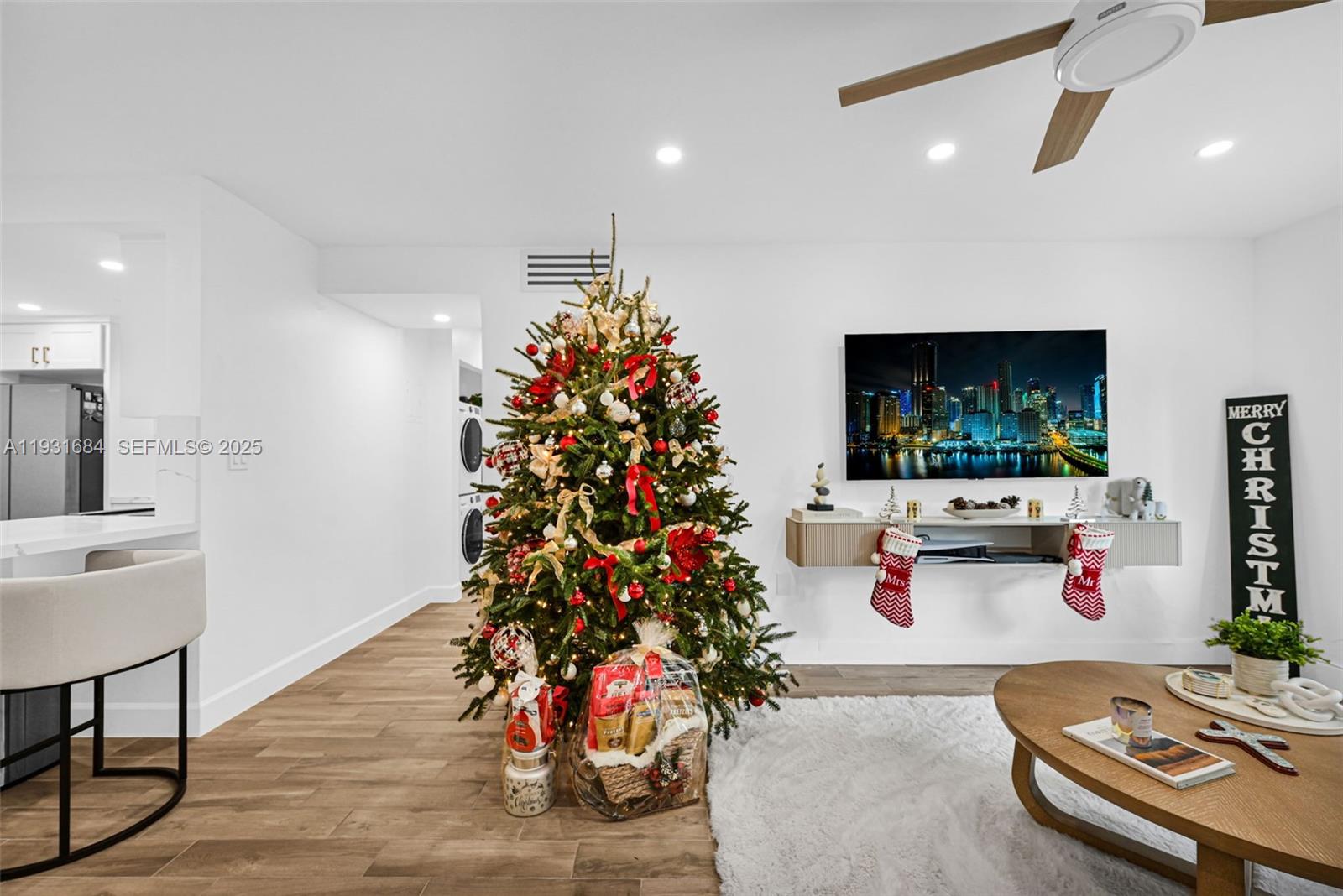 8609 SW 68th Ct #24 Pinecrest, FL 33156