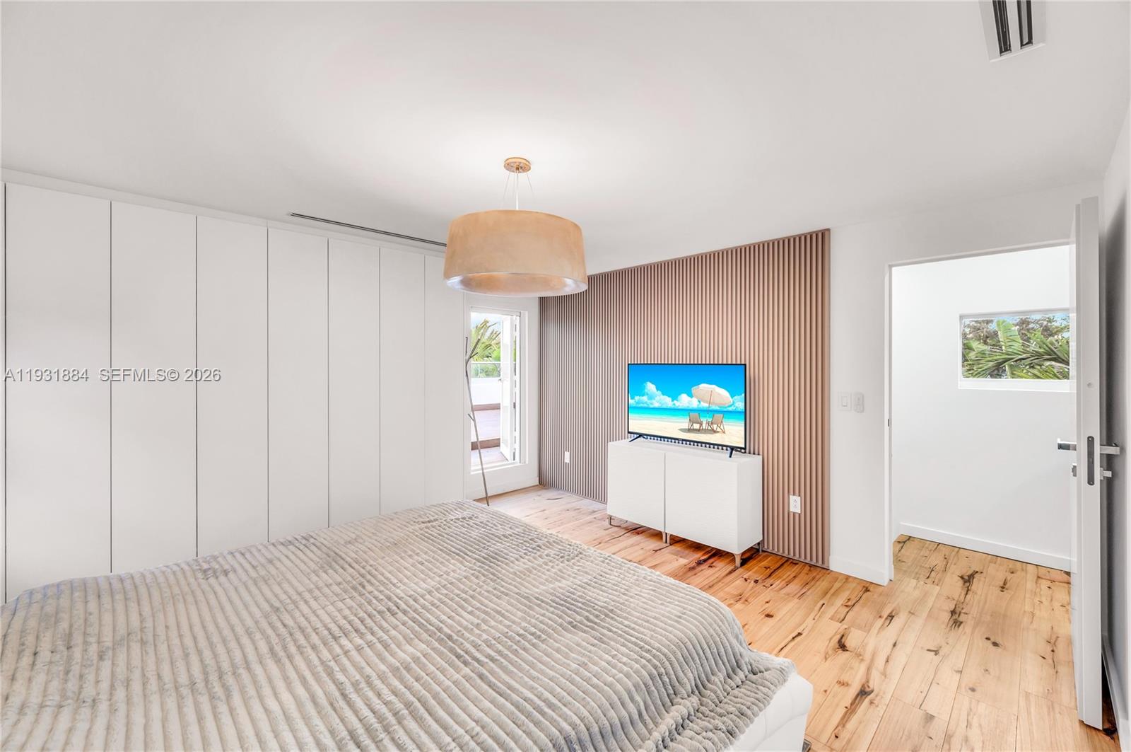 4321 Nautilus Dr Miami Beach, FL 33140