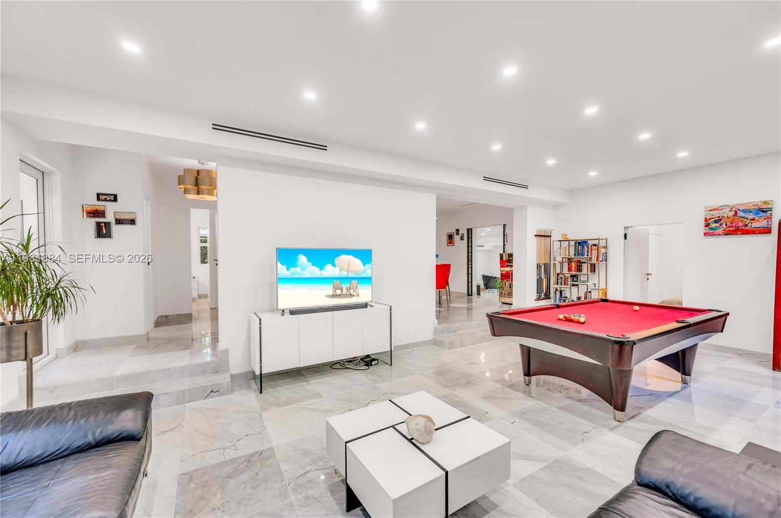 4321 Nautilus Dr Miami Beach, FL 33140