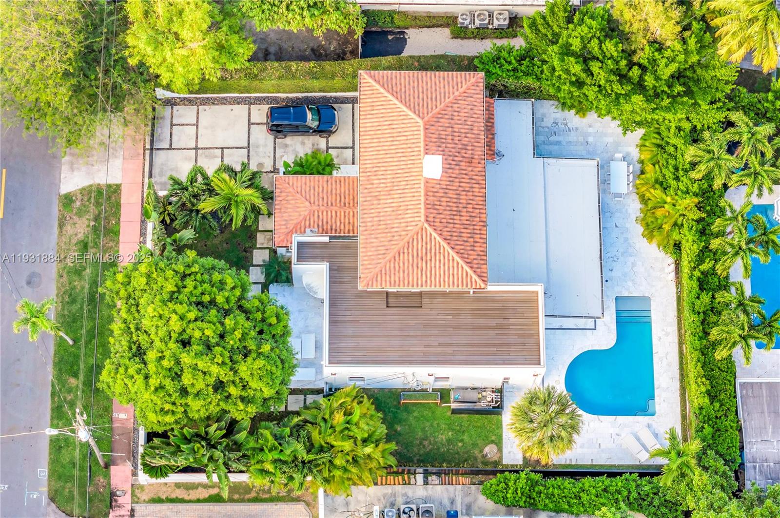 4321 Nautilus Dr Miami Beach, FL 33140