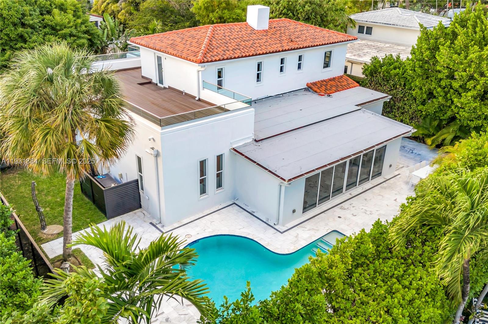 4321 Nautilus Dr Miami Beach, FL 33140