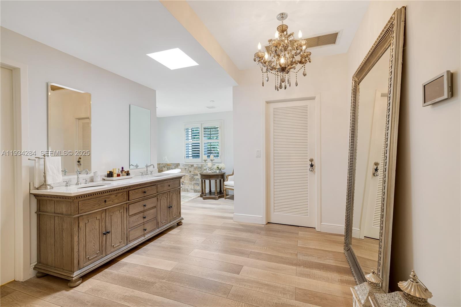 8000 Los Pinos Blvd Coral Gables, FL 33143