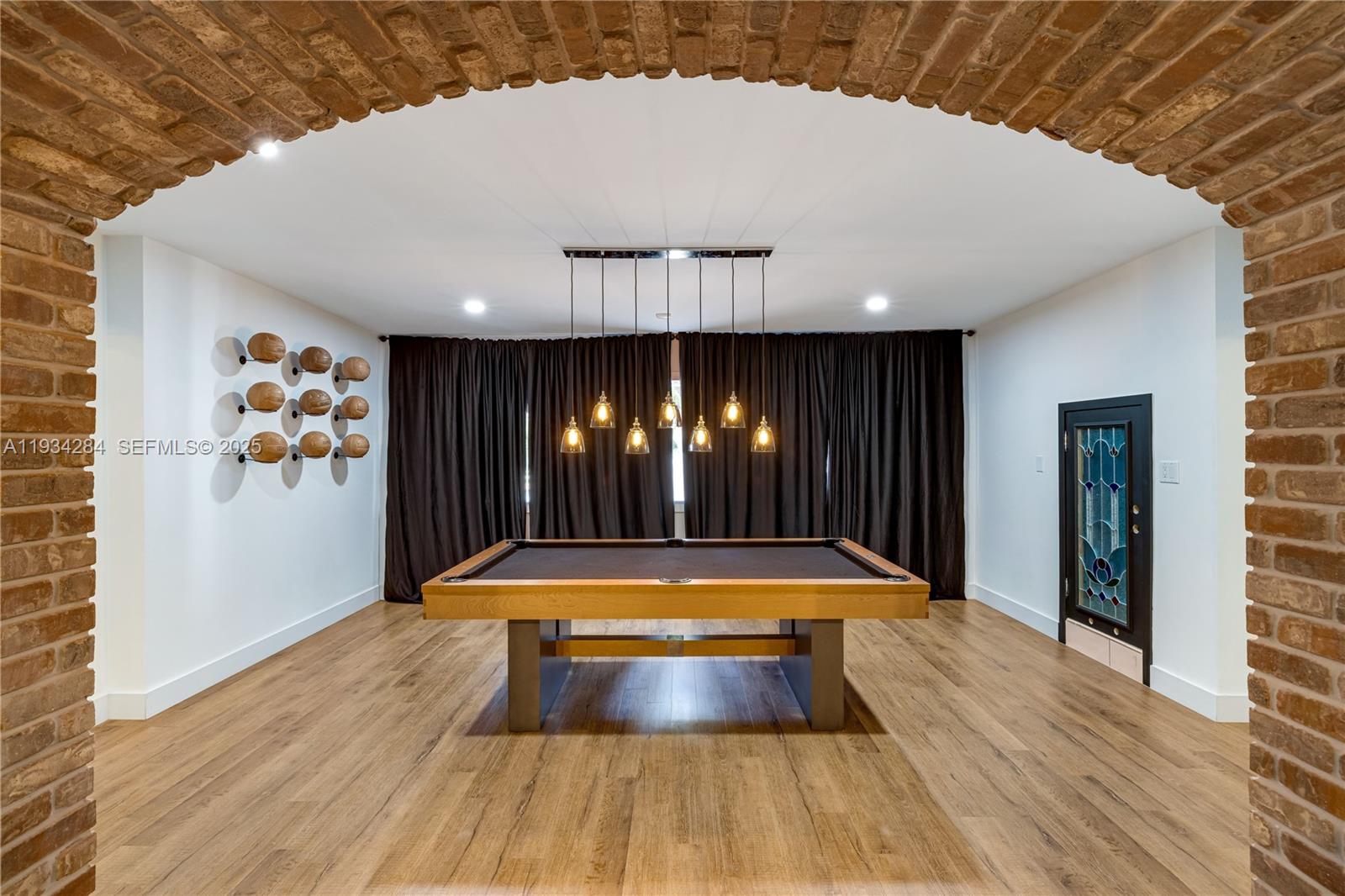 8000 Los Pinos Blvd Coral Gables, FL 33143