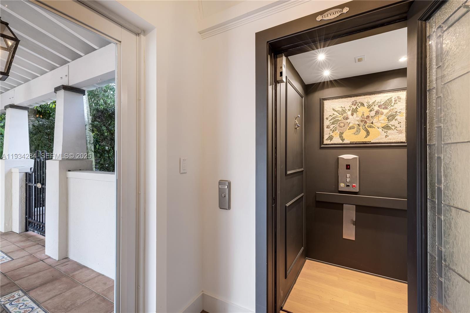 8000 Los Pinos Blvd Coral Gables, FL 33143