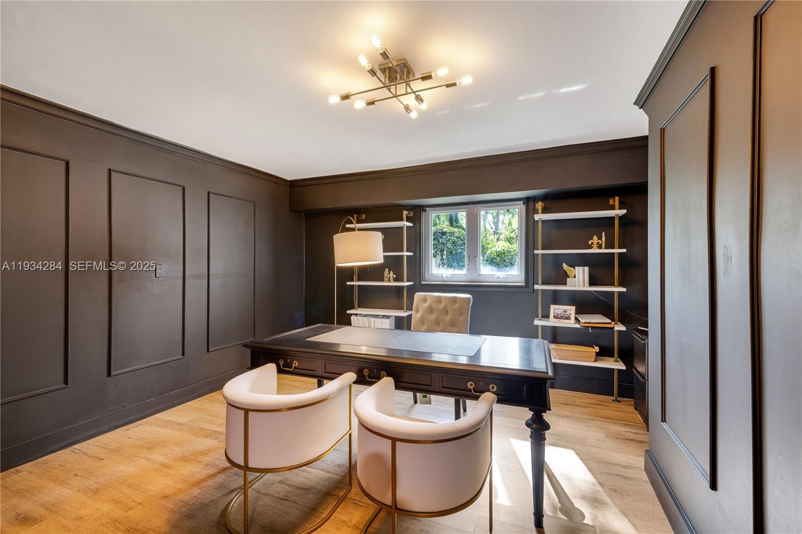 8000 Los Pinos Blvd Coral Gables, FL 33143