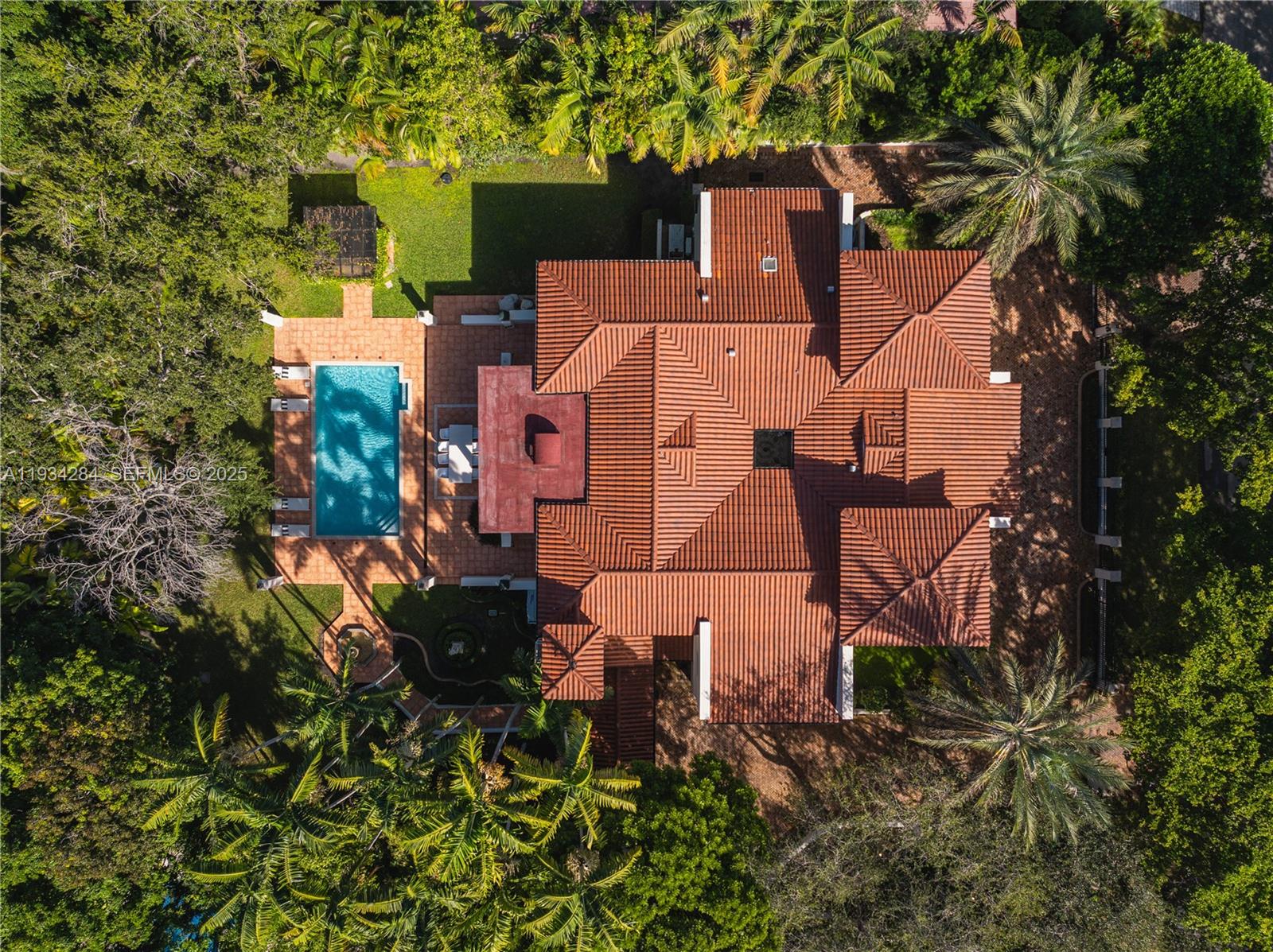 8000 Los Pinos Blvd Coral Gables, FL 33143