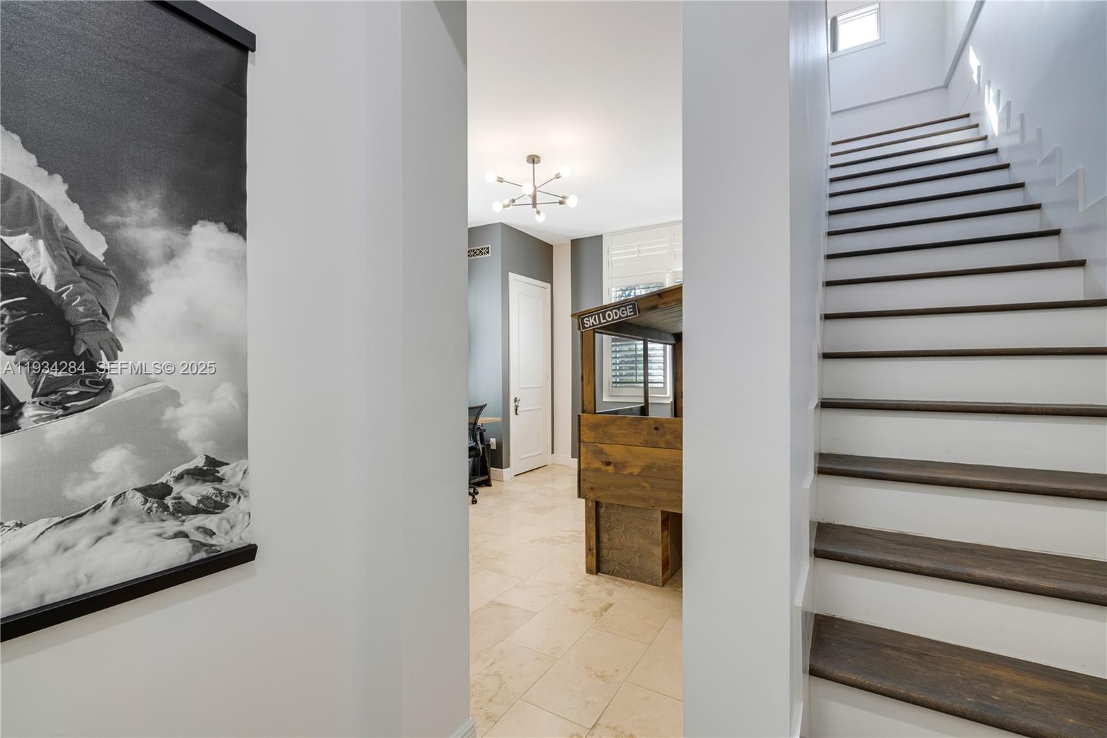 8000 Los Pinos Blvd Coral Gables, FL 33143