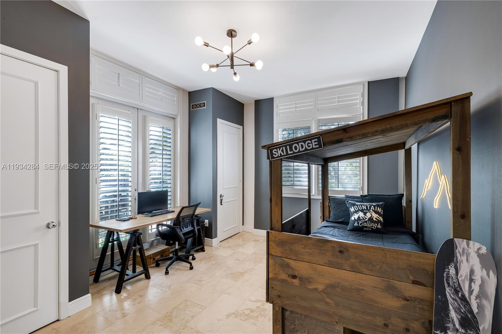 8000 Los Pinos Blvd Coral Gables, FL 33143