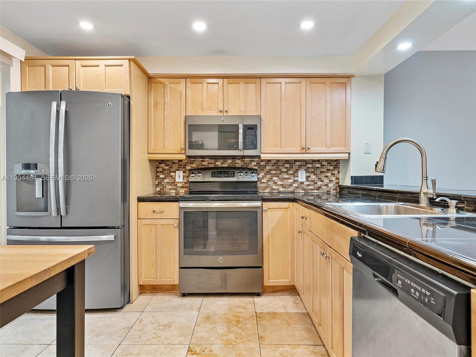 515 NE 38th St #10 Miami, FL 33137