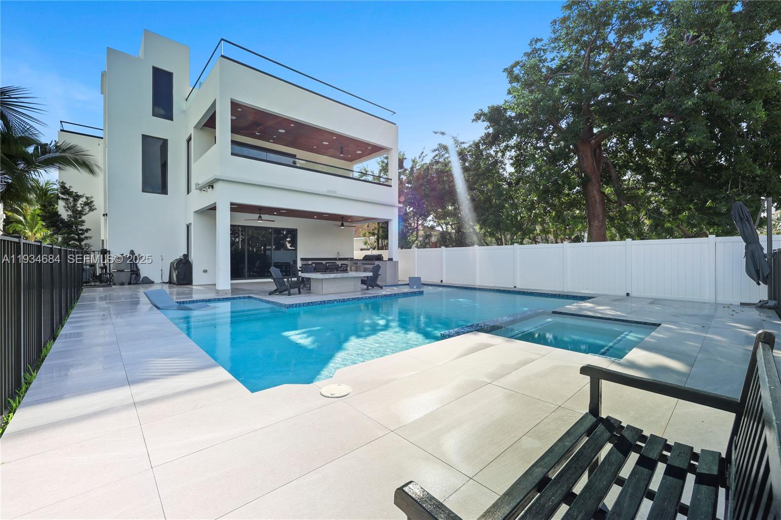 2613 Center Ave Fort Lauderdale, FL 33308