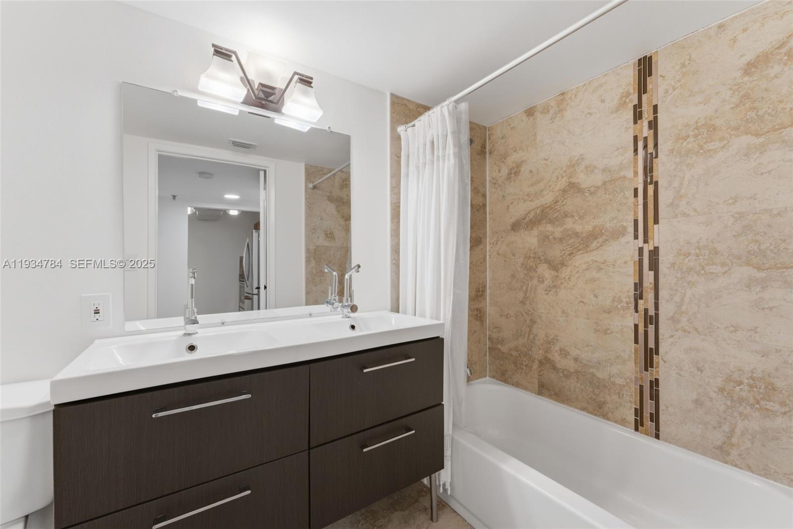 image Madison Downtown Condo22