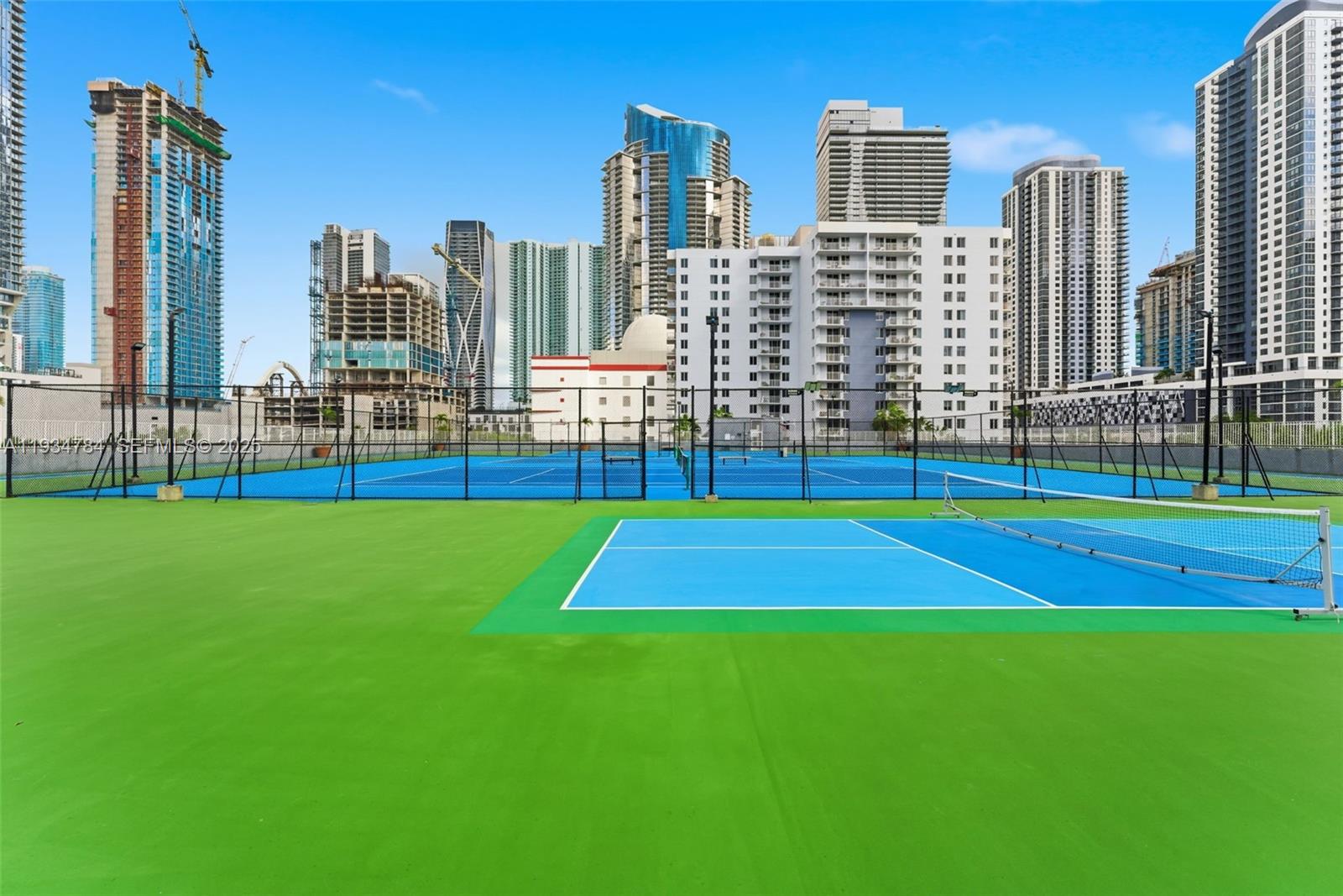 image Madison Downtown Condo29