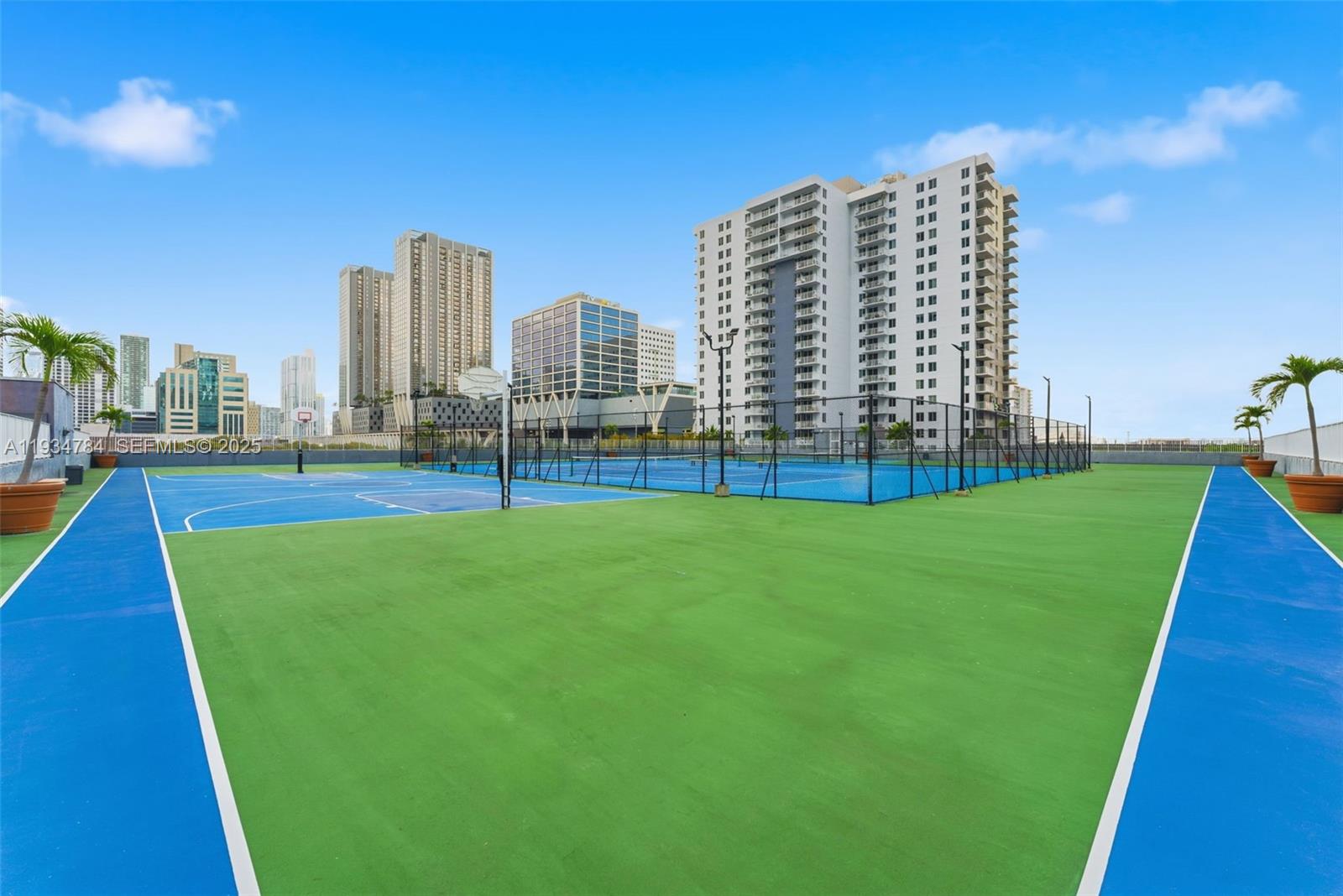 image Madison Downtown Condo30