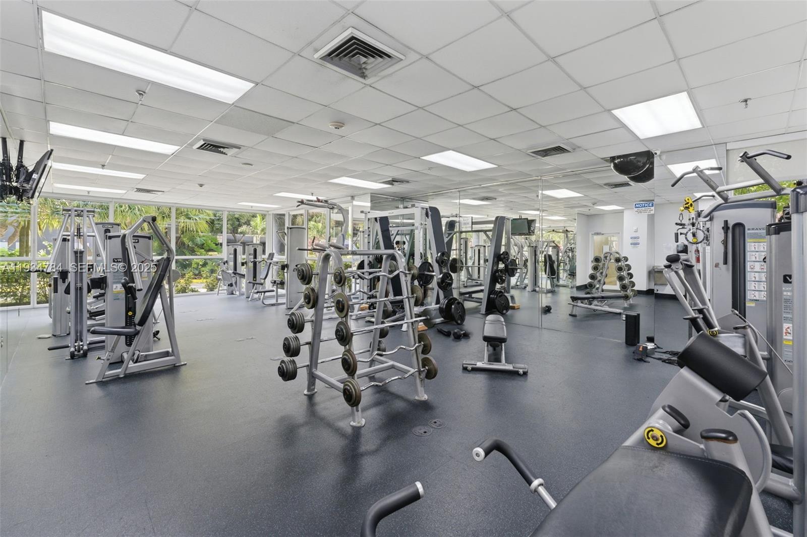 image Madison Downtown Condo33