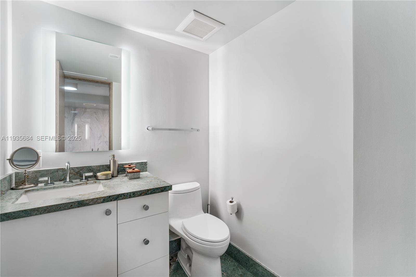 430 Grand Bay Dr #1204 Key Biscayne, FL 33149