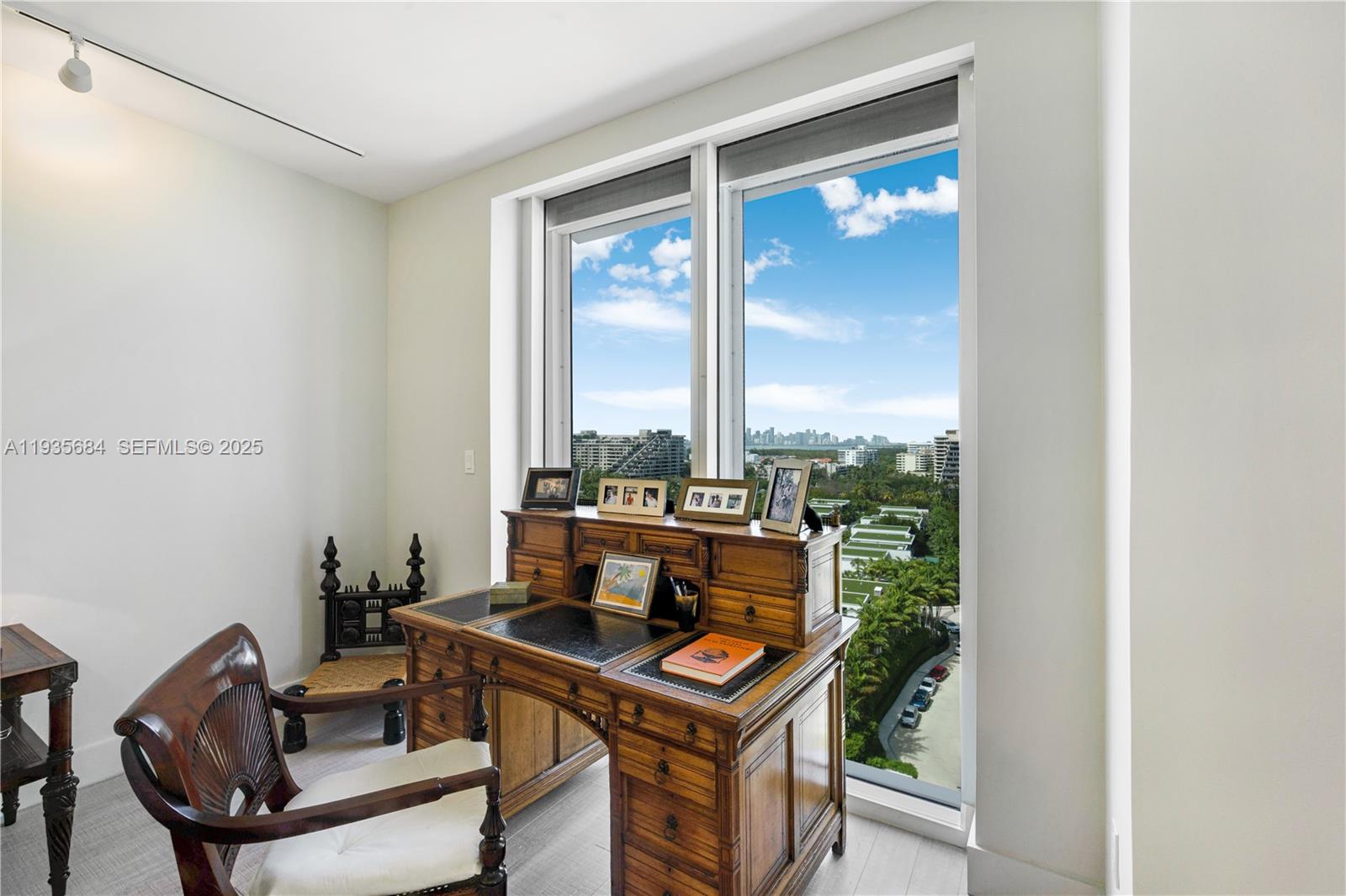 430 Grand Bay Dr #1204 Key Biscayne, FL 33149