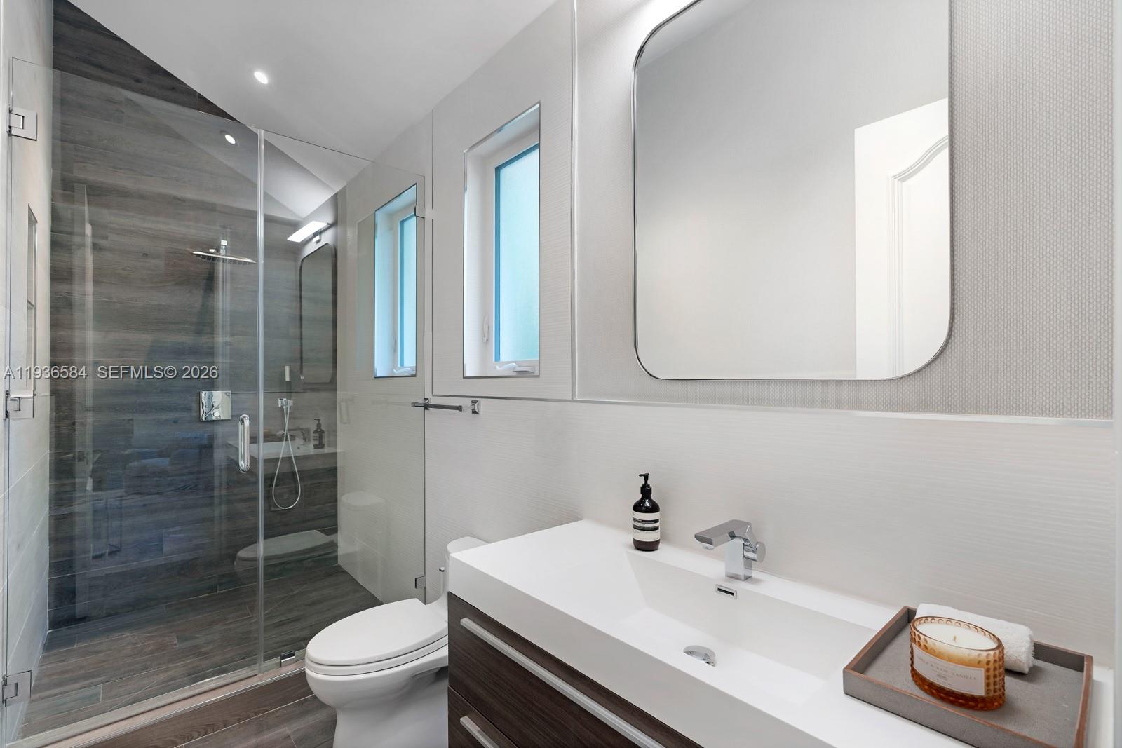 761 Buttonwood Ln Miami, FL 33137